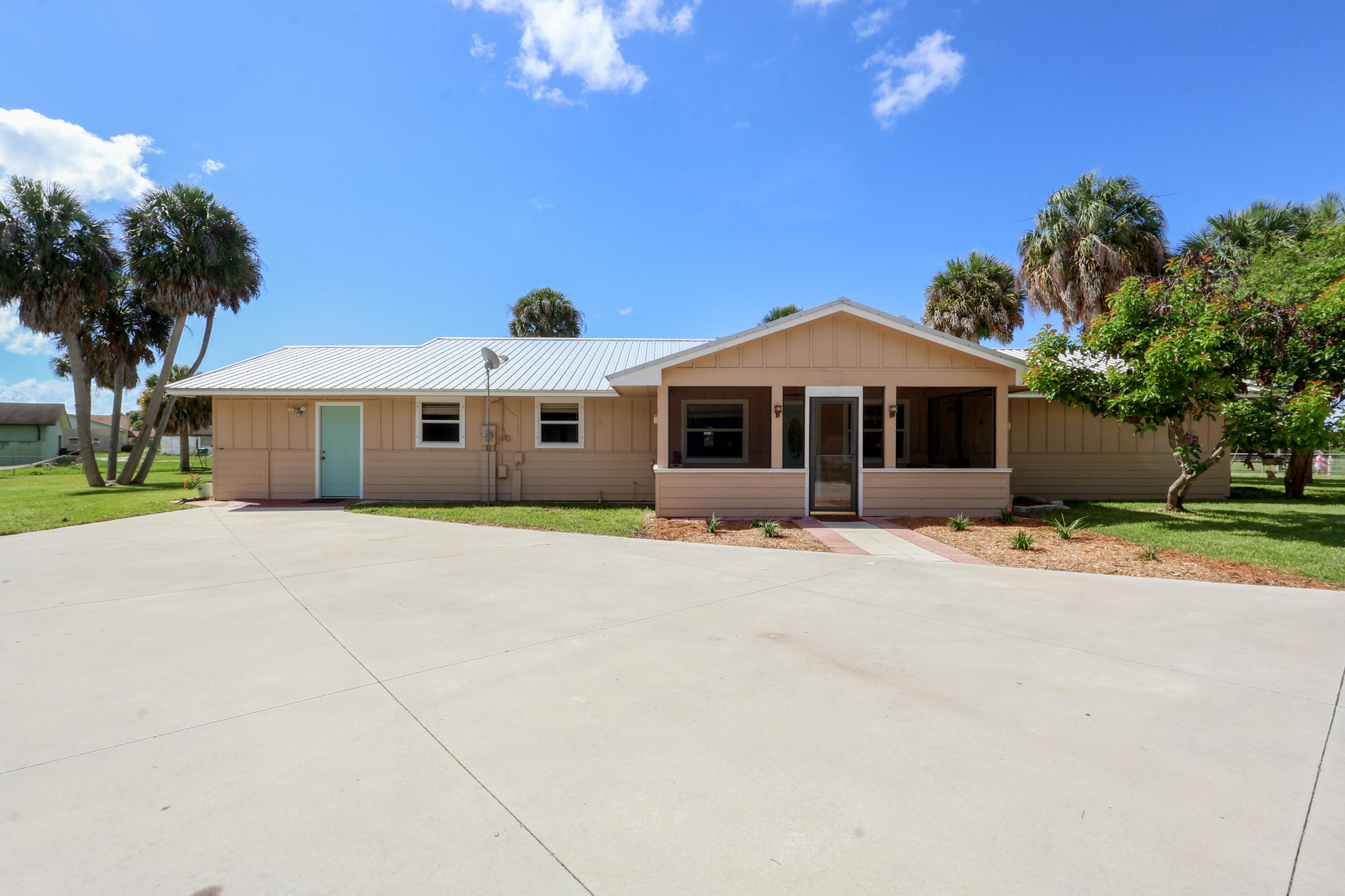 RIVER OAK ACRES - Residential