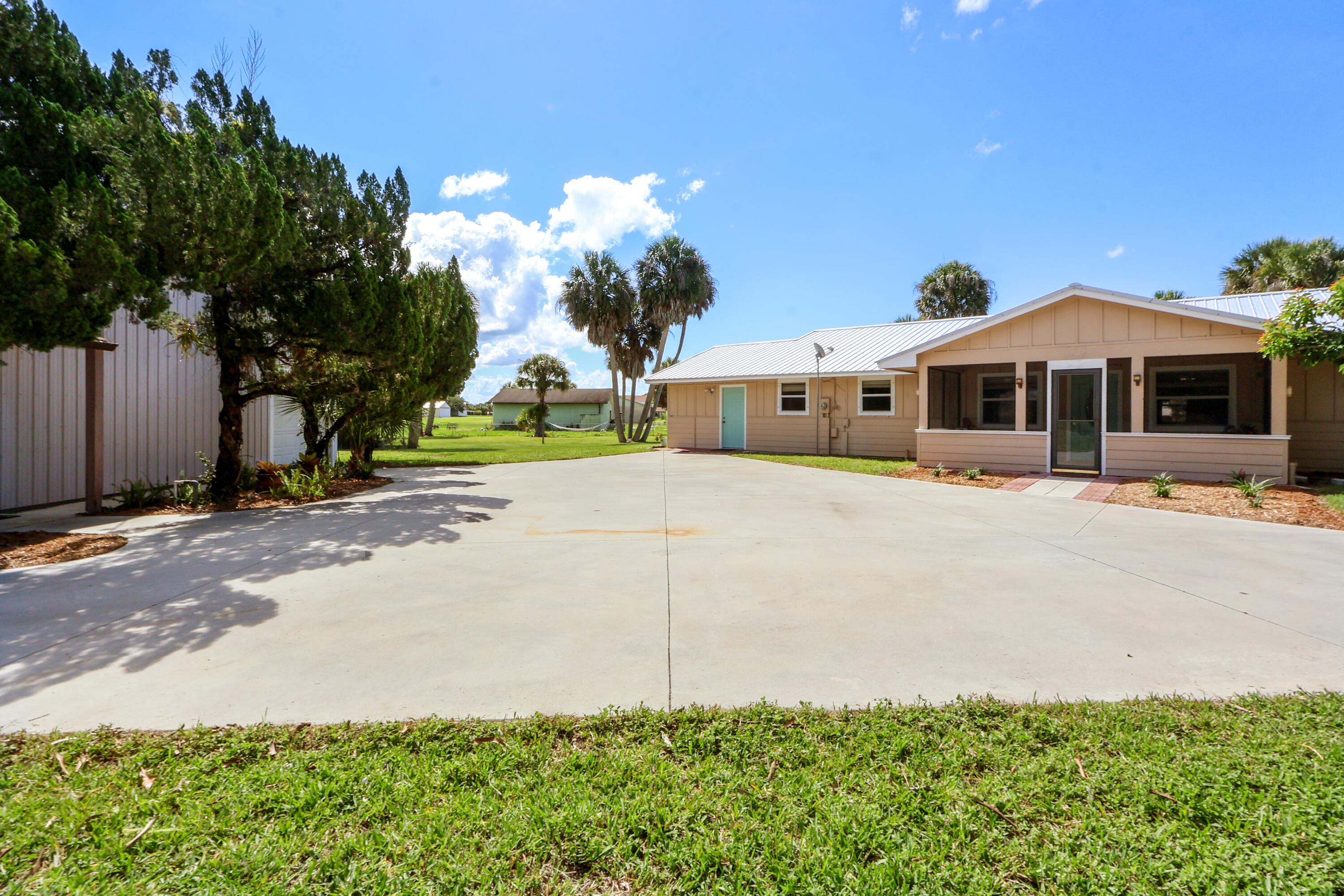 RIVER OAK ACRES - Residential