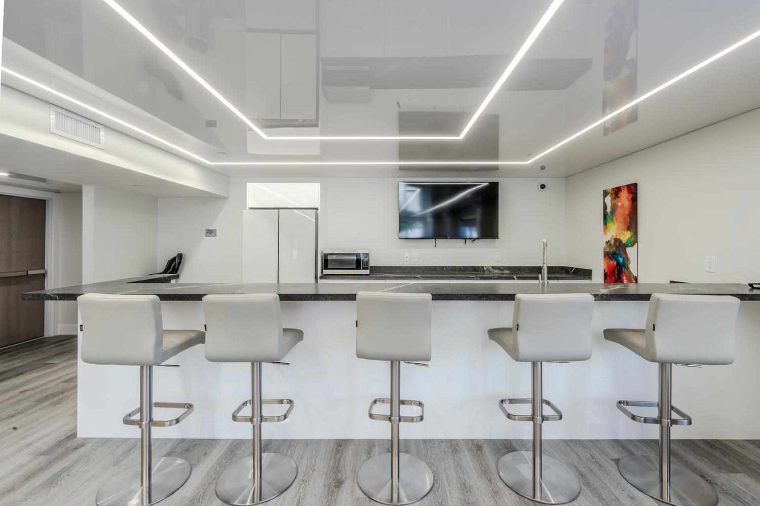 ESSEX TOWER CONDO - Residential