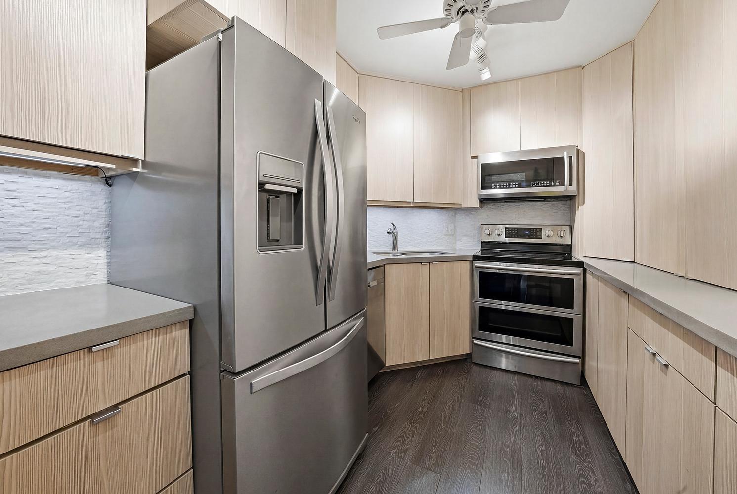 ESSEX TOWER CONDO - Residential