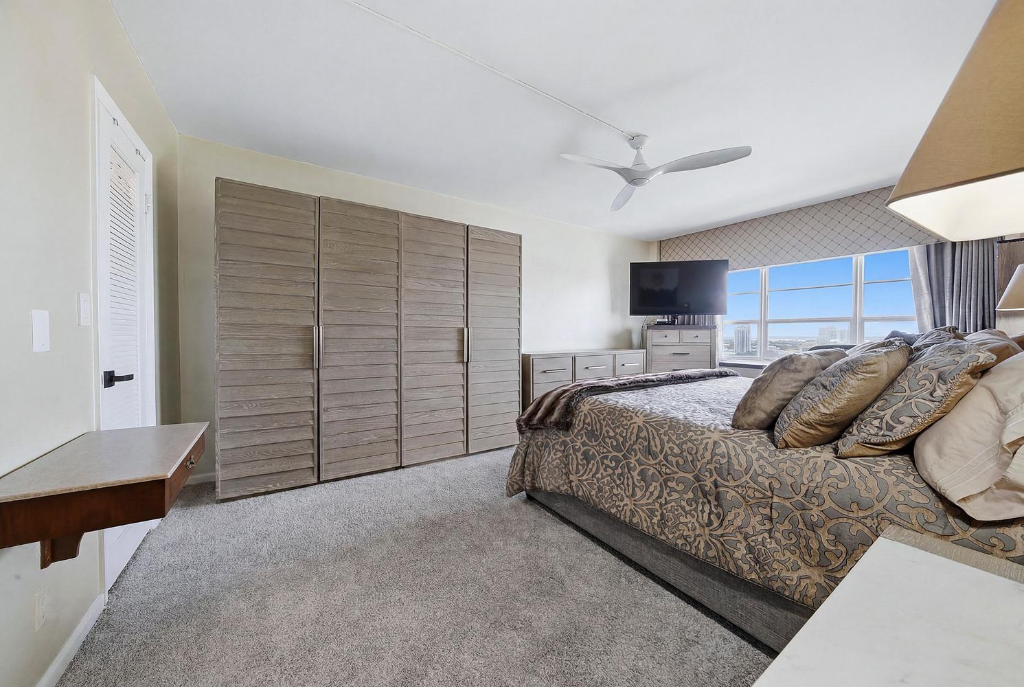 ESSEX TOWER CONDO - Residential