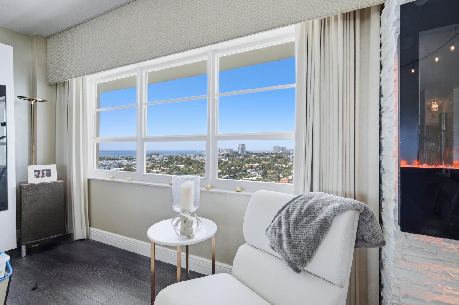ESSEX TOWER CONDO - Residential