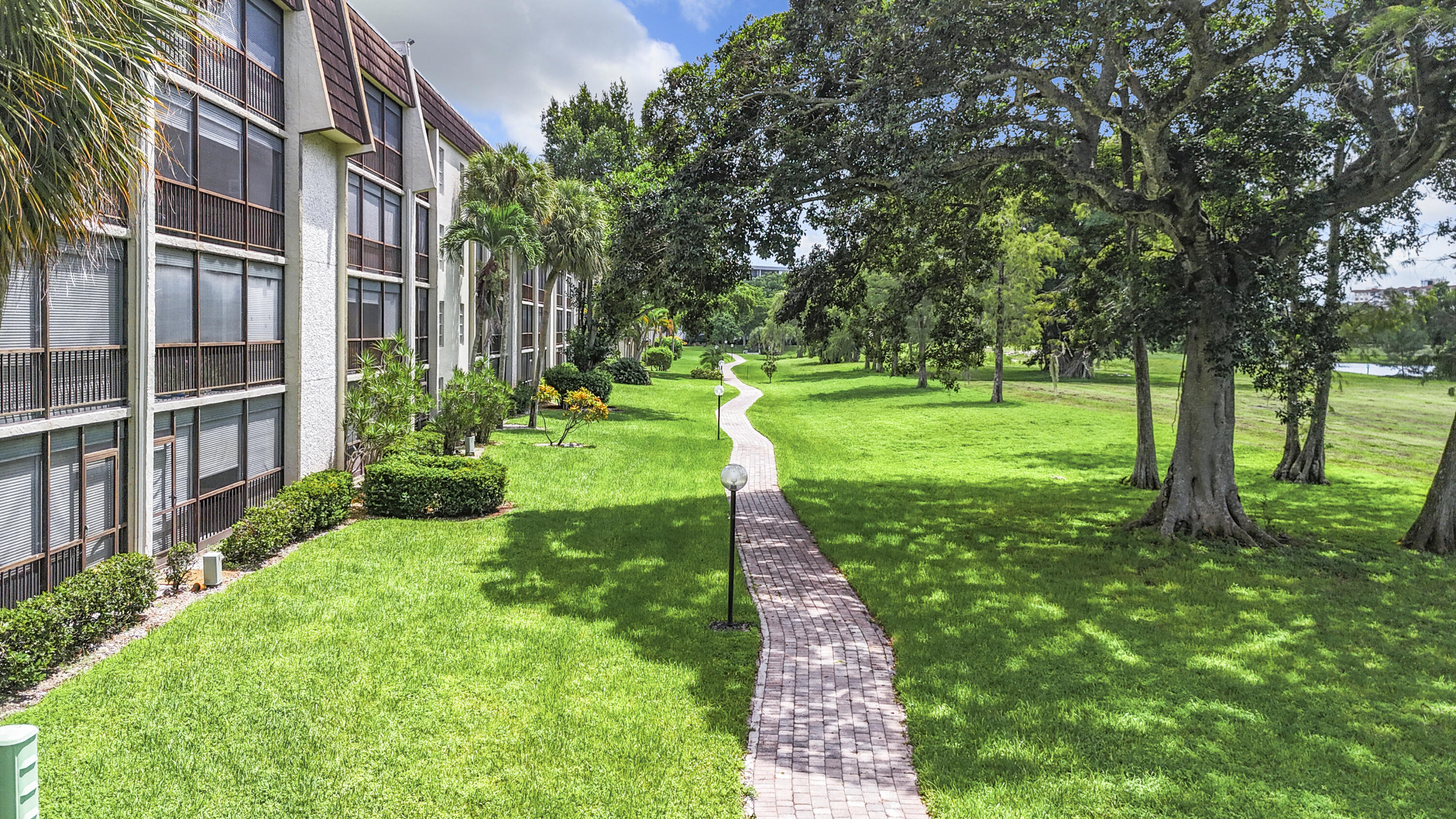 GREENS OF INVERRARY PHASE I - Residential