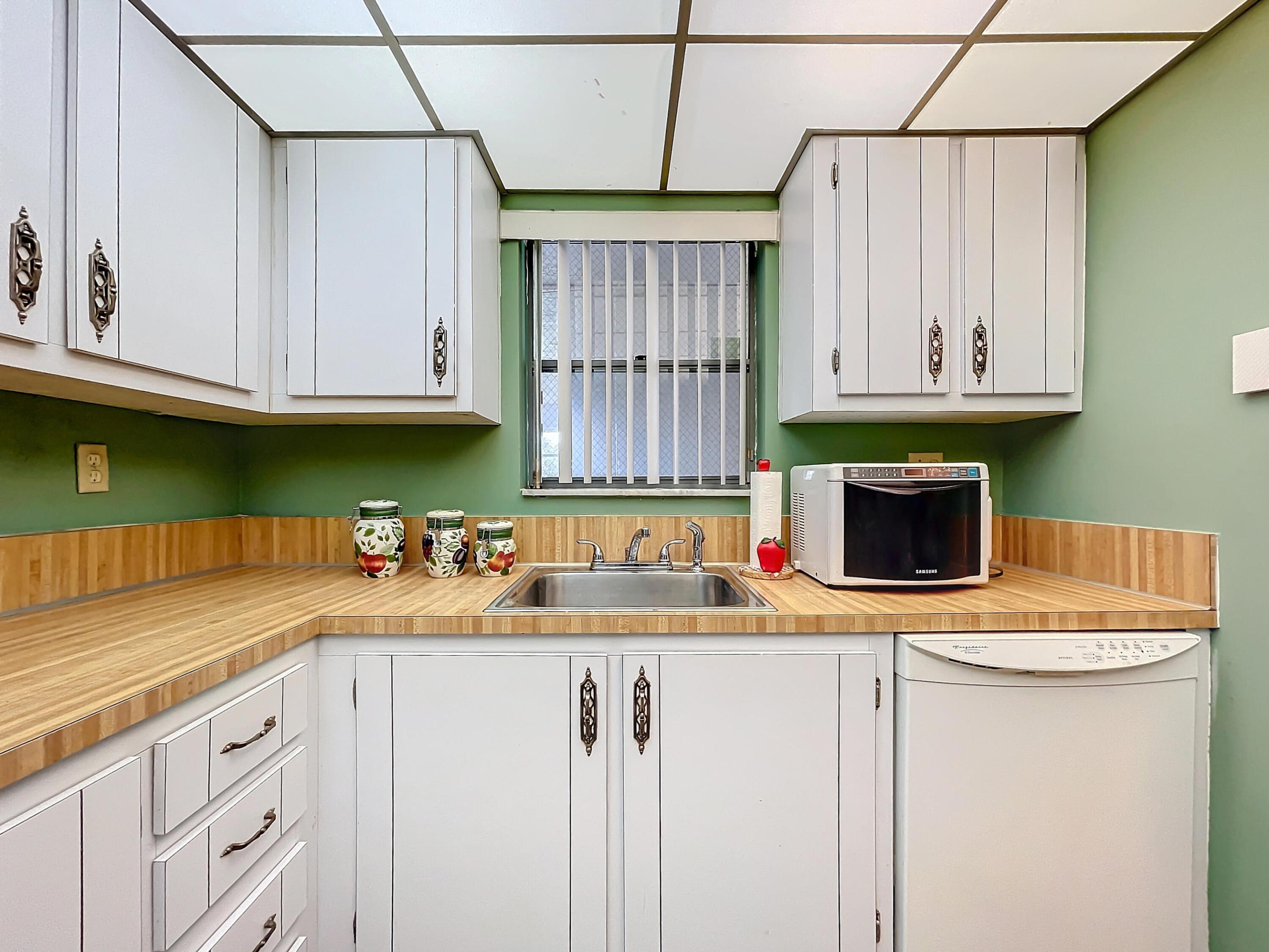GREENS OF INVERRARY PHASE I - Residential