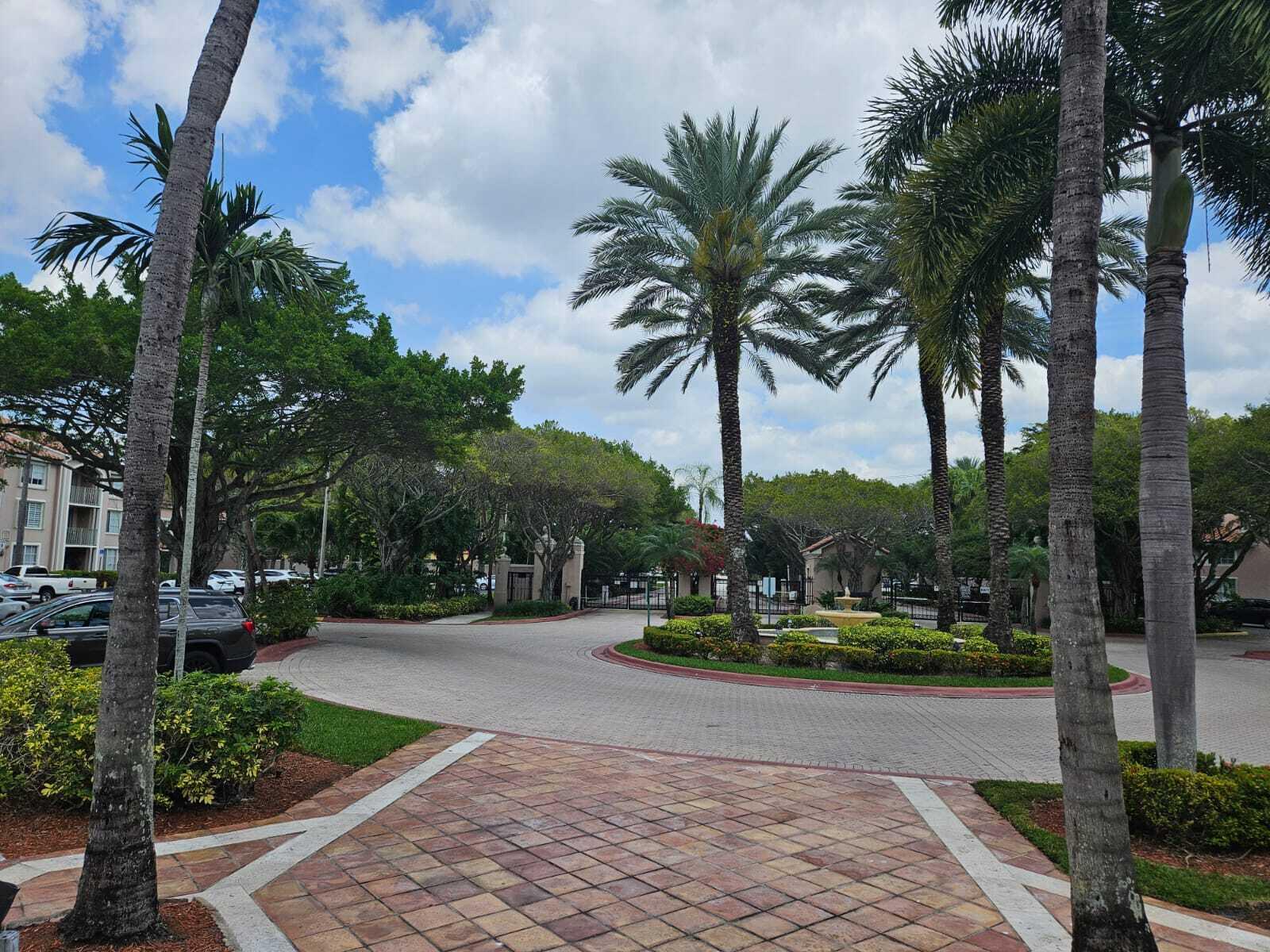 ST ANDREWS CONDOMINIUM - Residential Lease