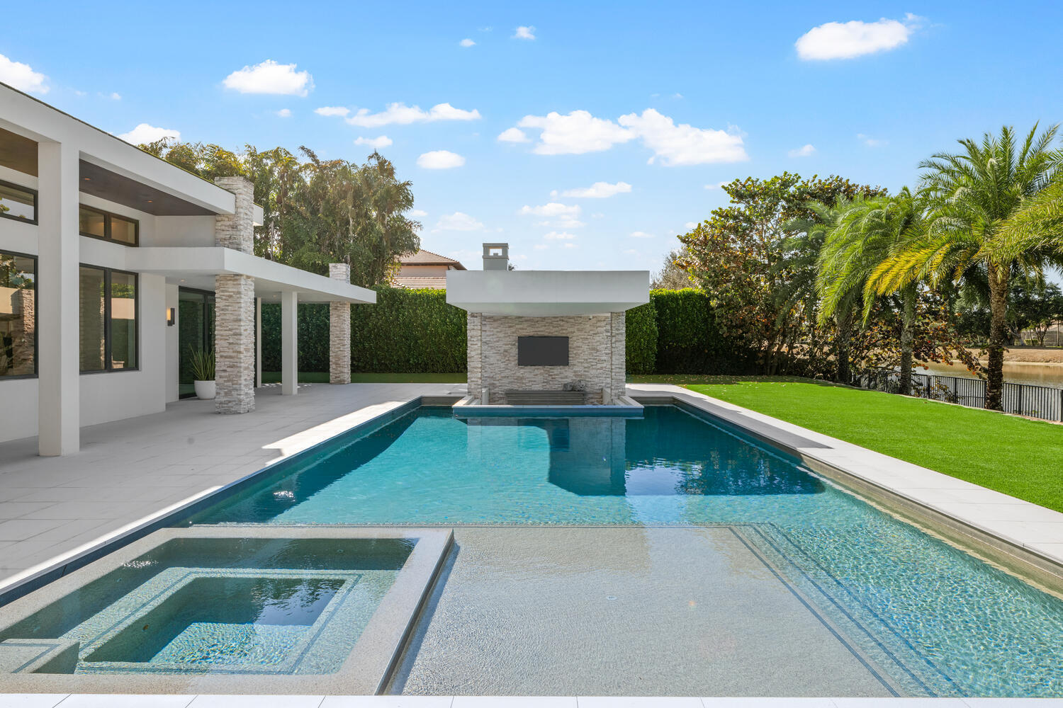 CYPRESS ISLAND OF PALM BEACH POLO & COUNTRY CLUB - Residential