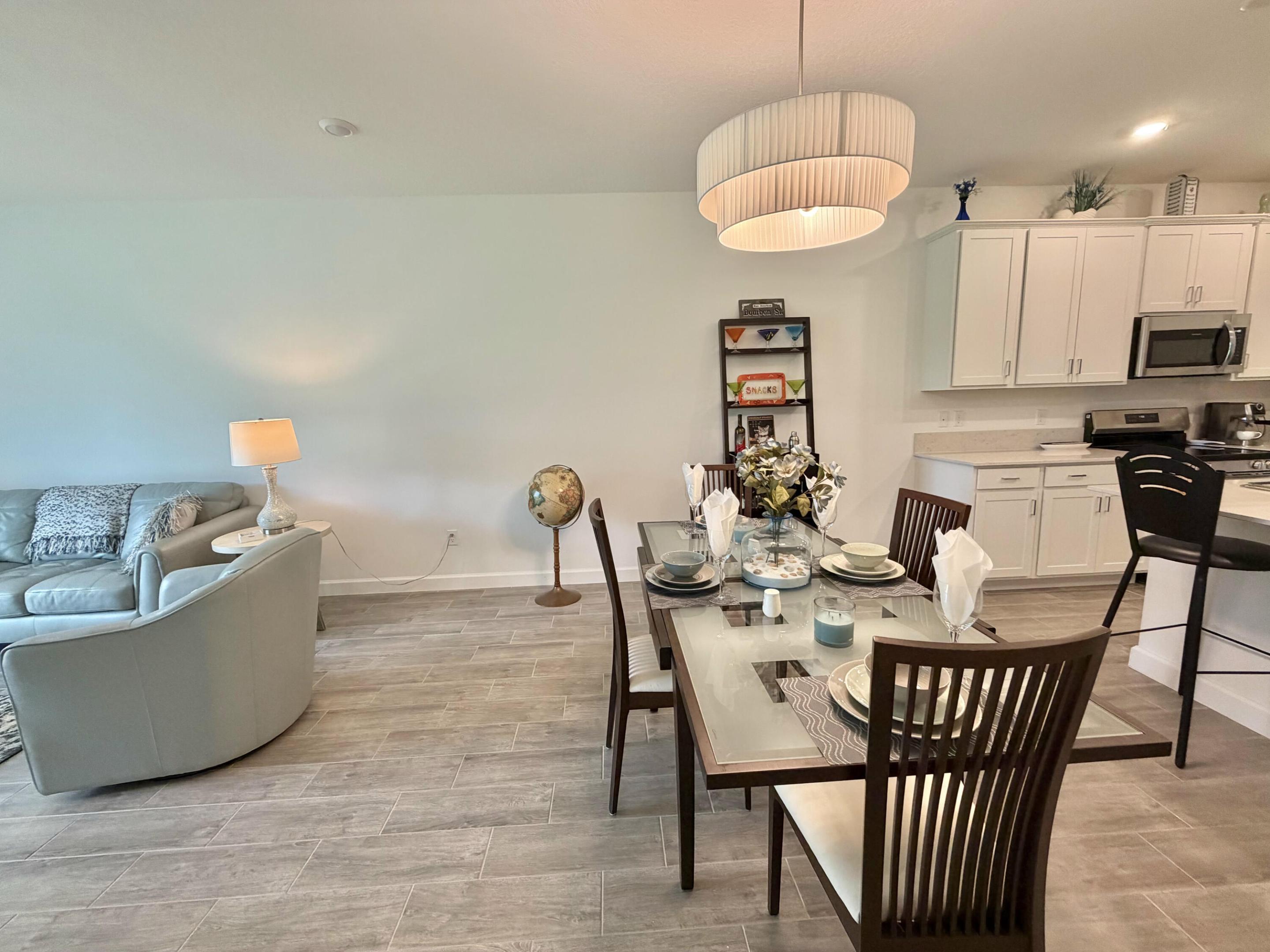 DELRAY TRAILS AT VILLA DELRAY PUD - Residential