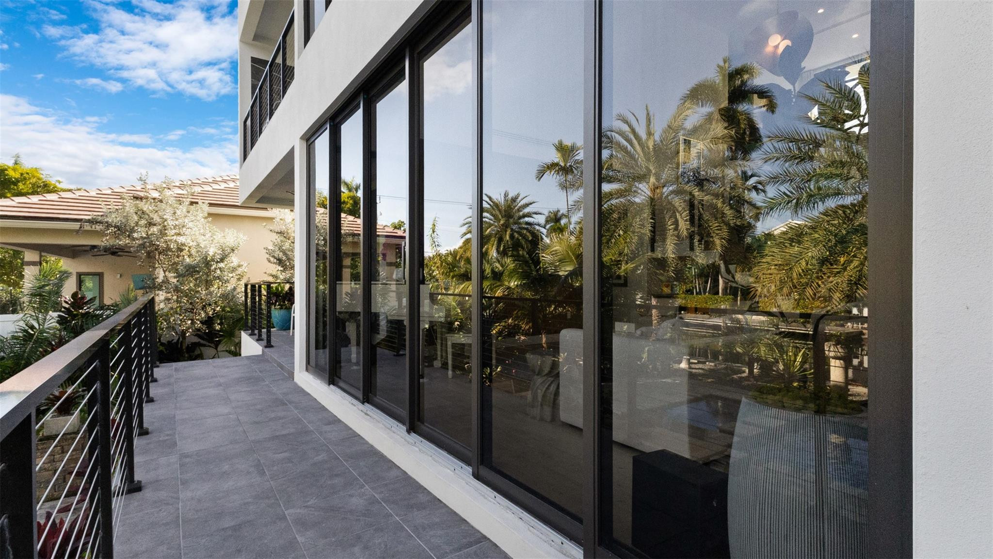 RIO VISTA ISLES - Residential