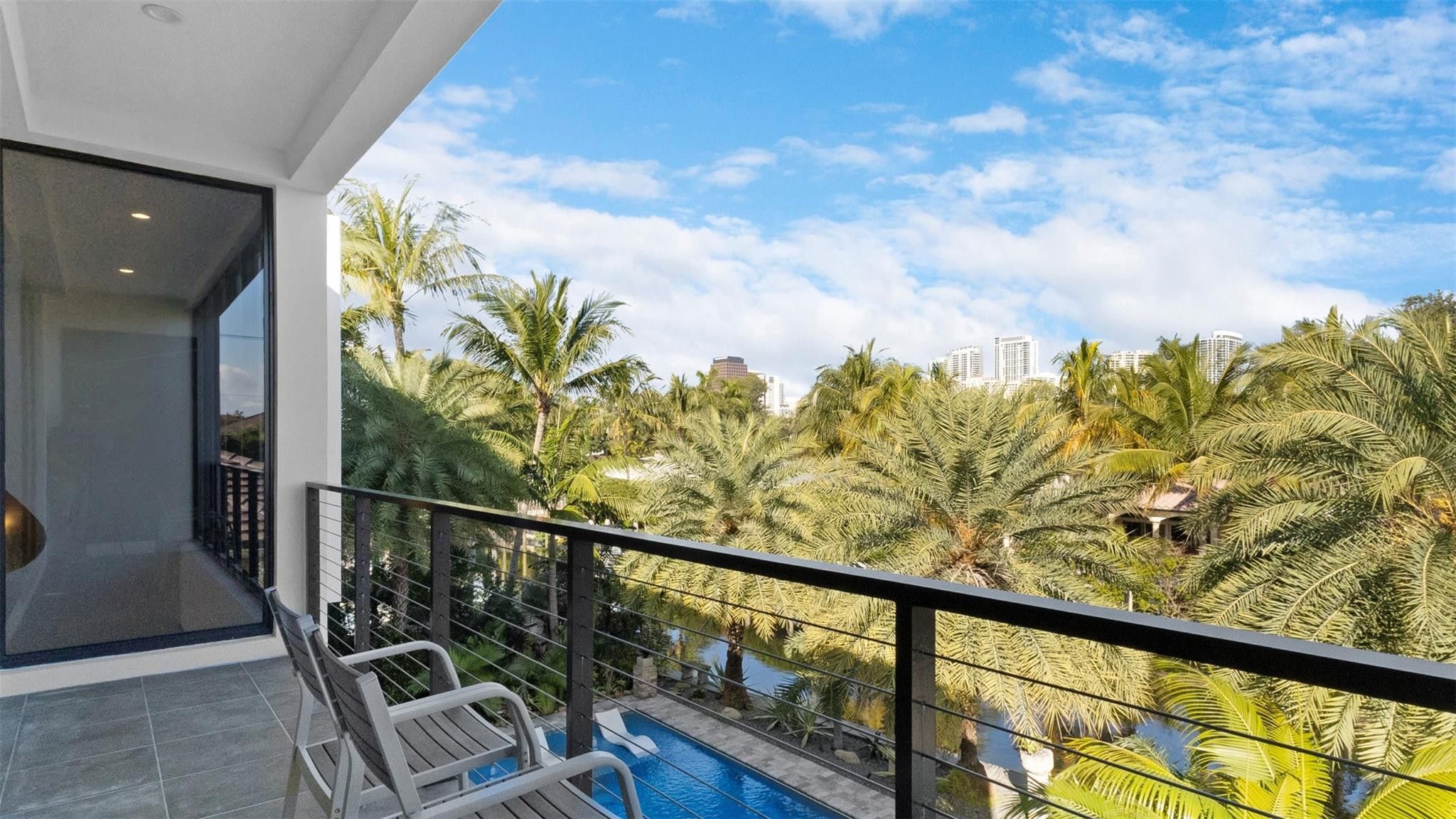 RIO VISTA ISLES - Residential