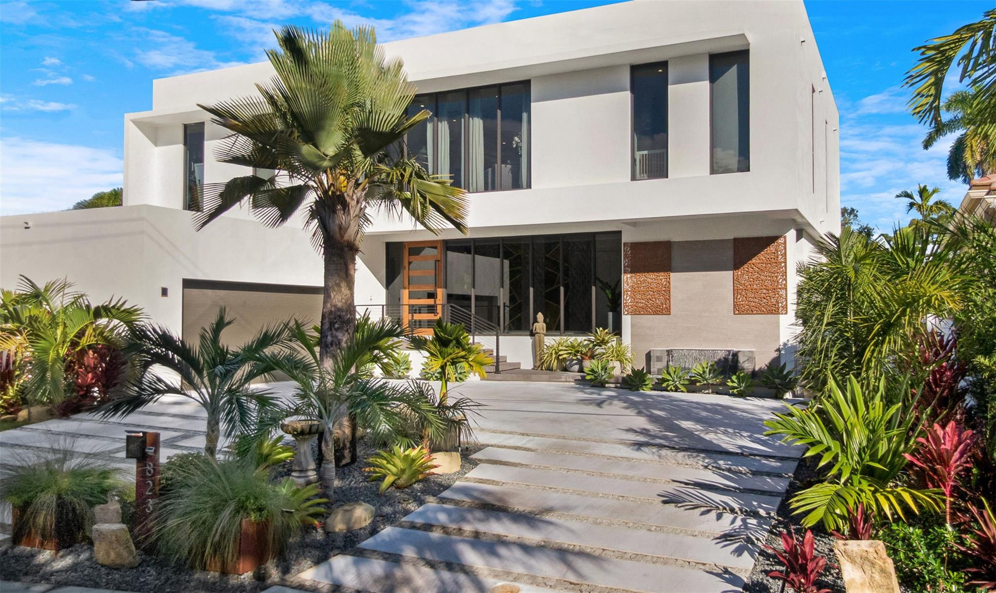 RIO VISTA ISLES - Residential