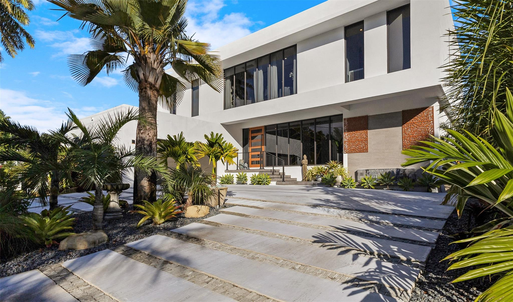 RIO VISTA ISLES - Residential
