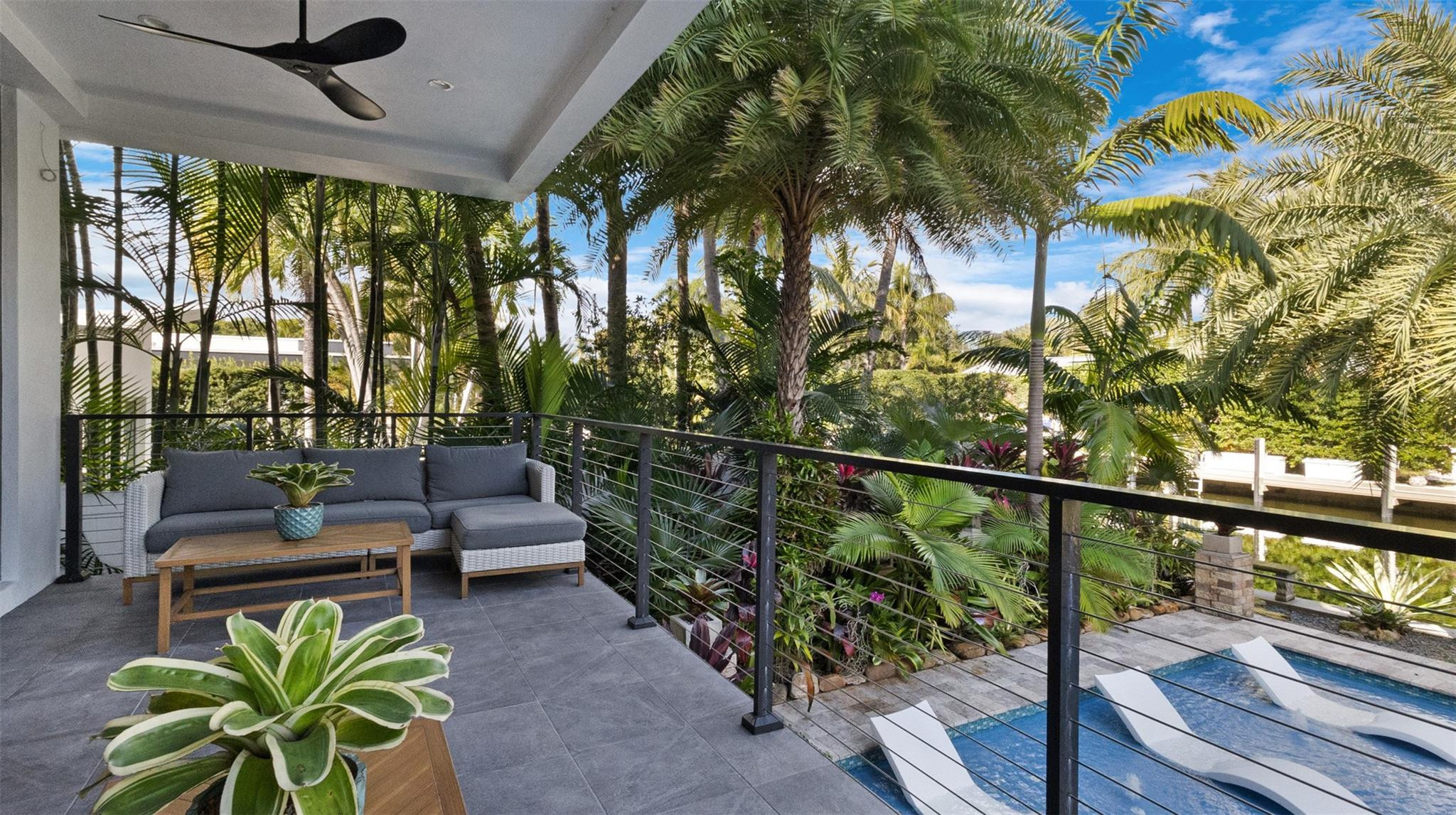 RIO VISTA ISLES - Residential