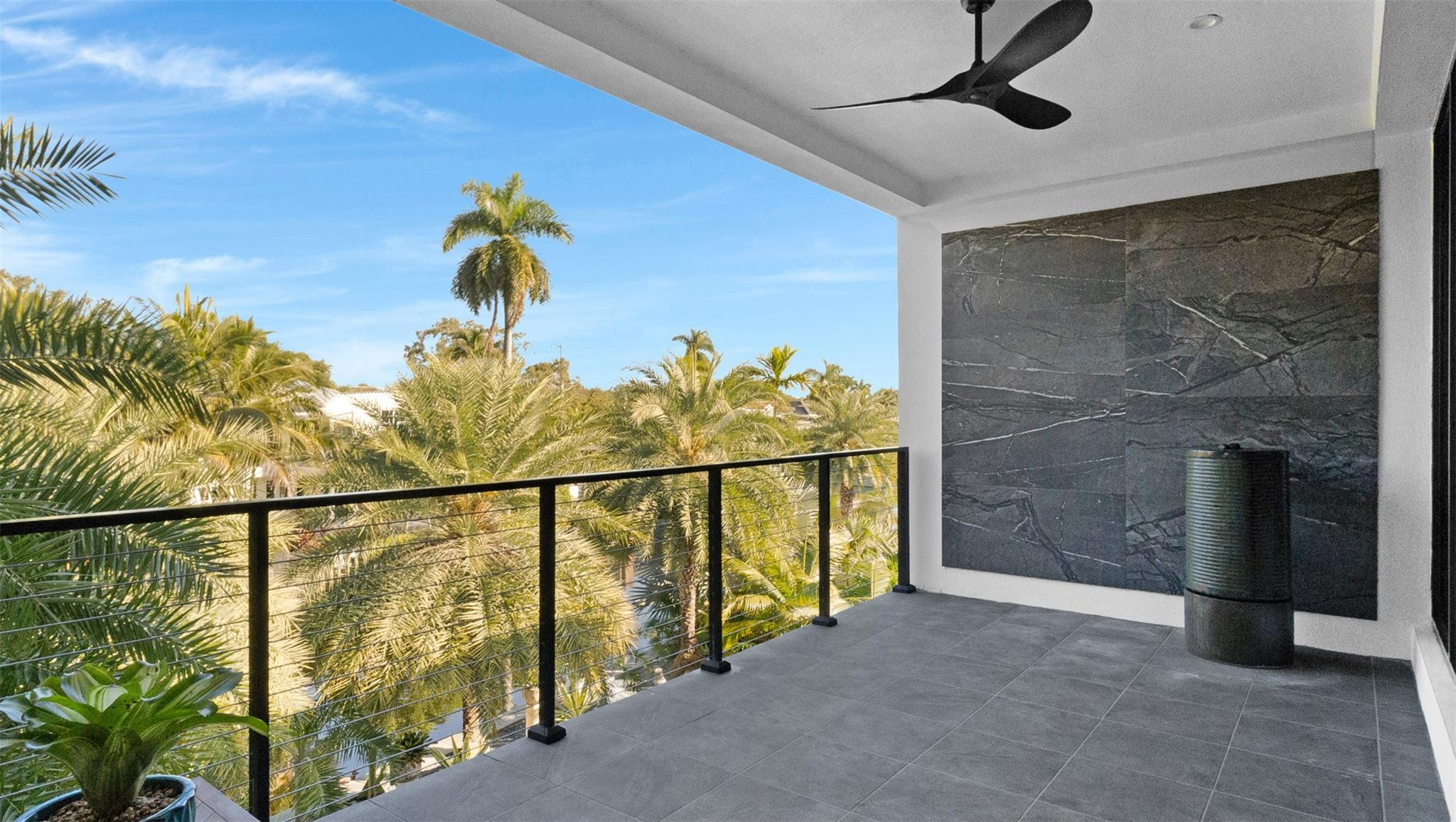 RIO VISTA ISLES - Residential