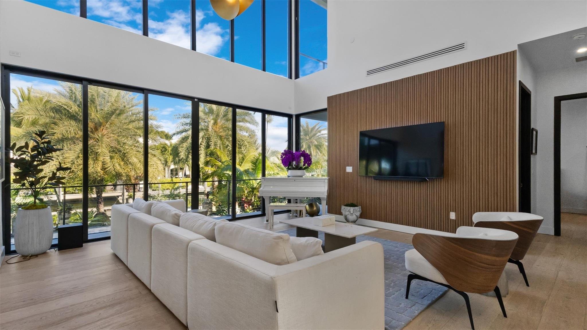 RIO VISTA ISLES - Residential