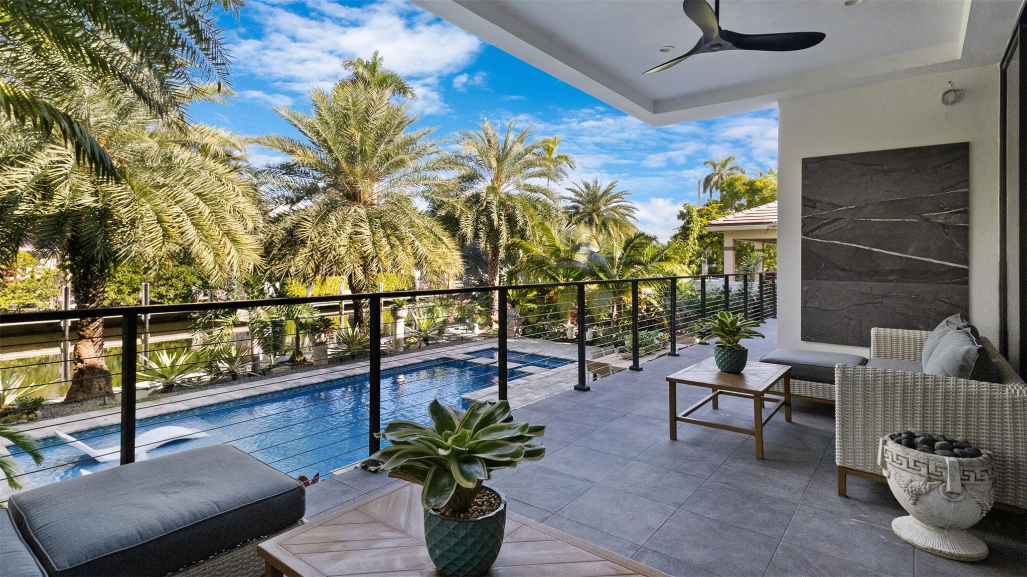 RIO VISTA ISLES - Residential