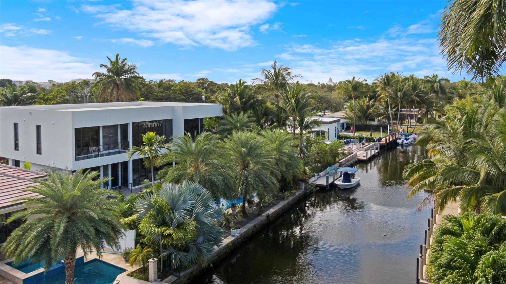 RIO VISTA ISLES - Residential