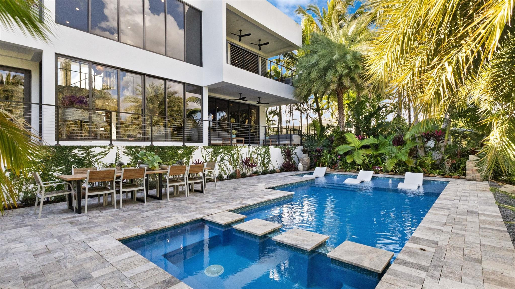 RIO VISTA ISLES - Residential