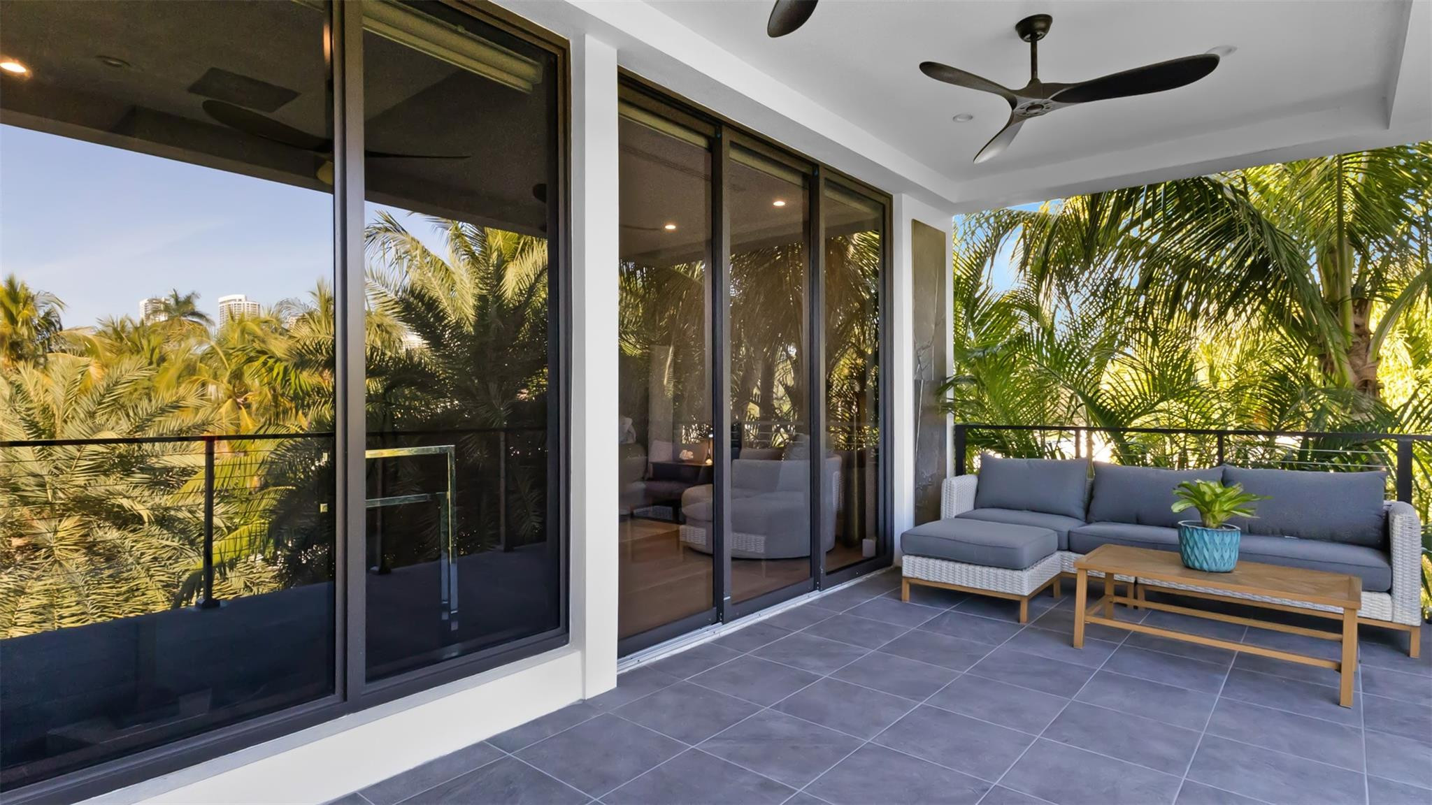 RIO VISTA ISLES - Residential