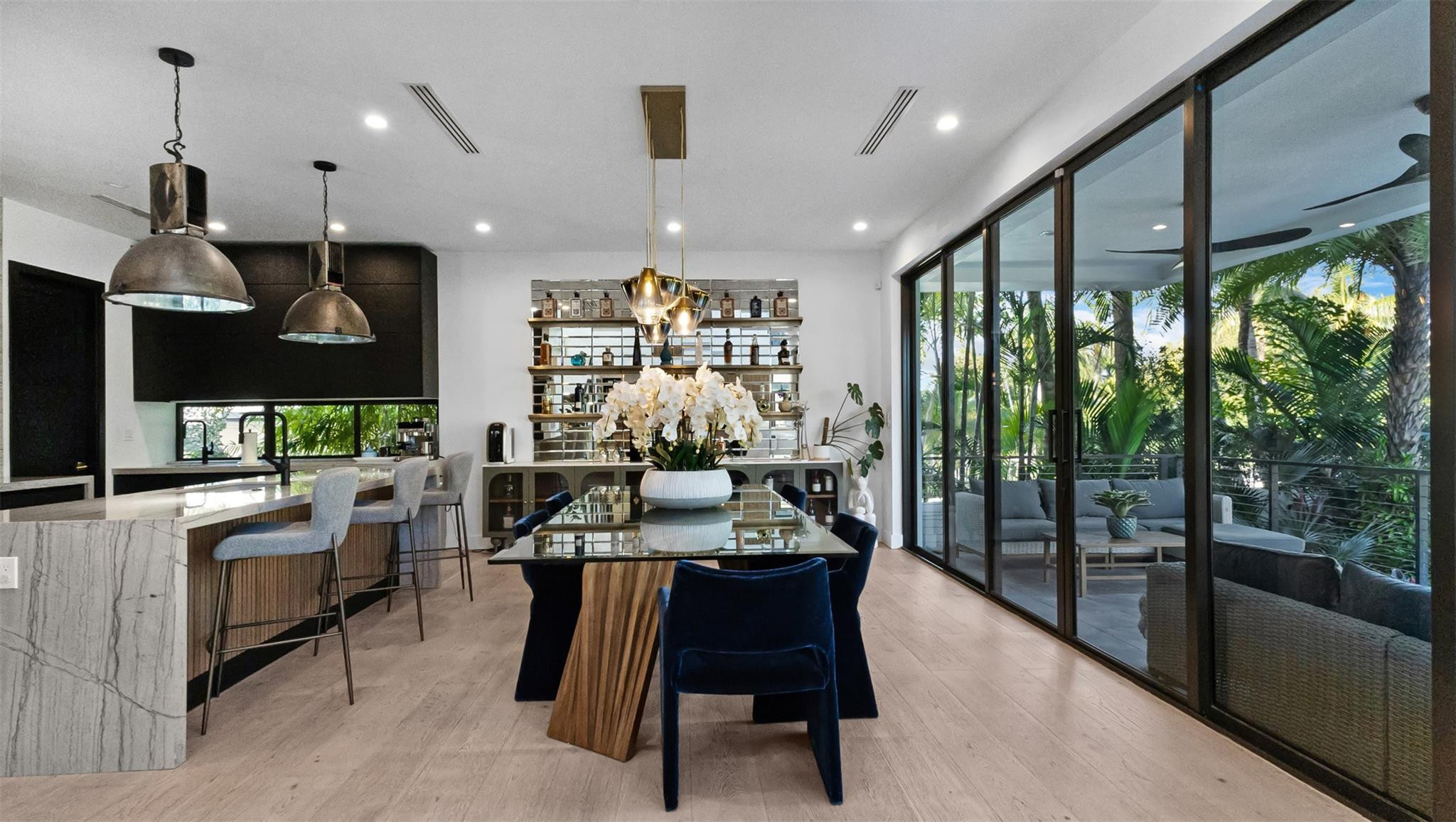 RIO VISTA ISLES - Residential