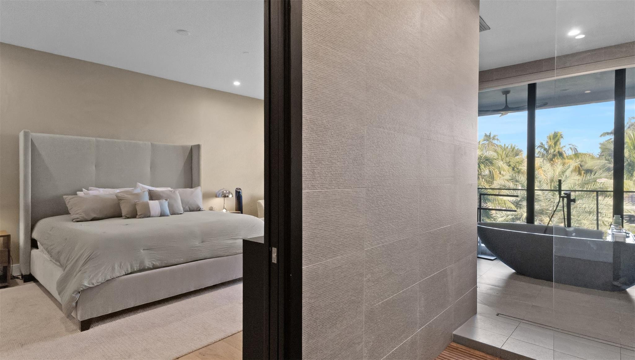 RIO VISTA ISLES - Residential