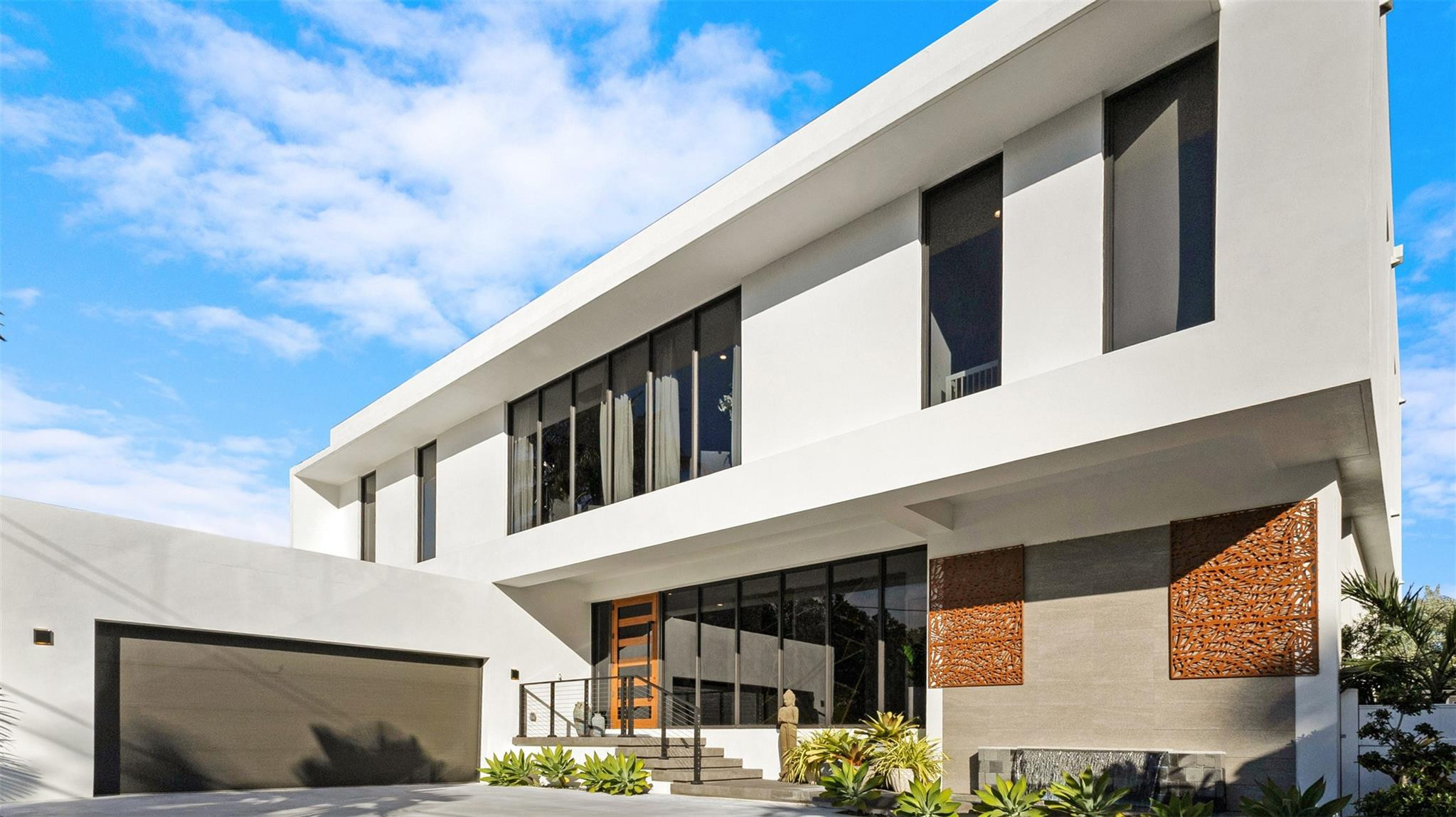 RIO VISTA ISLES - Residential