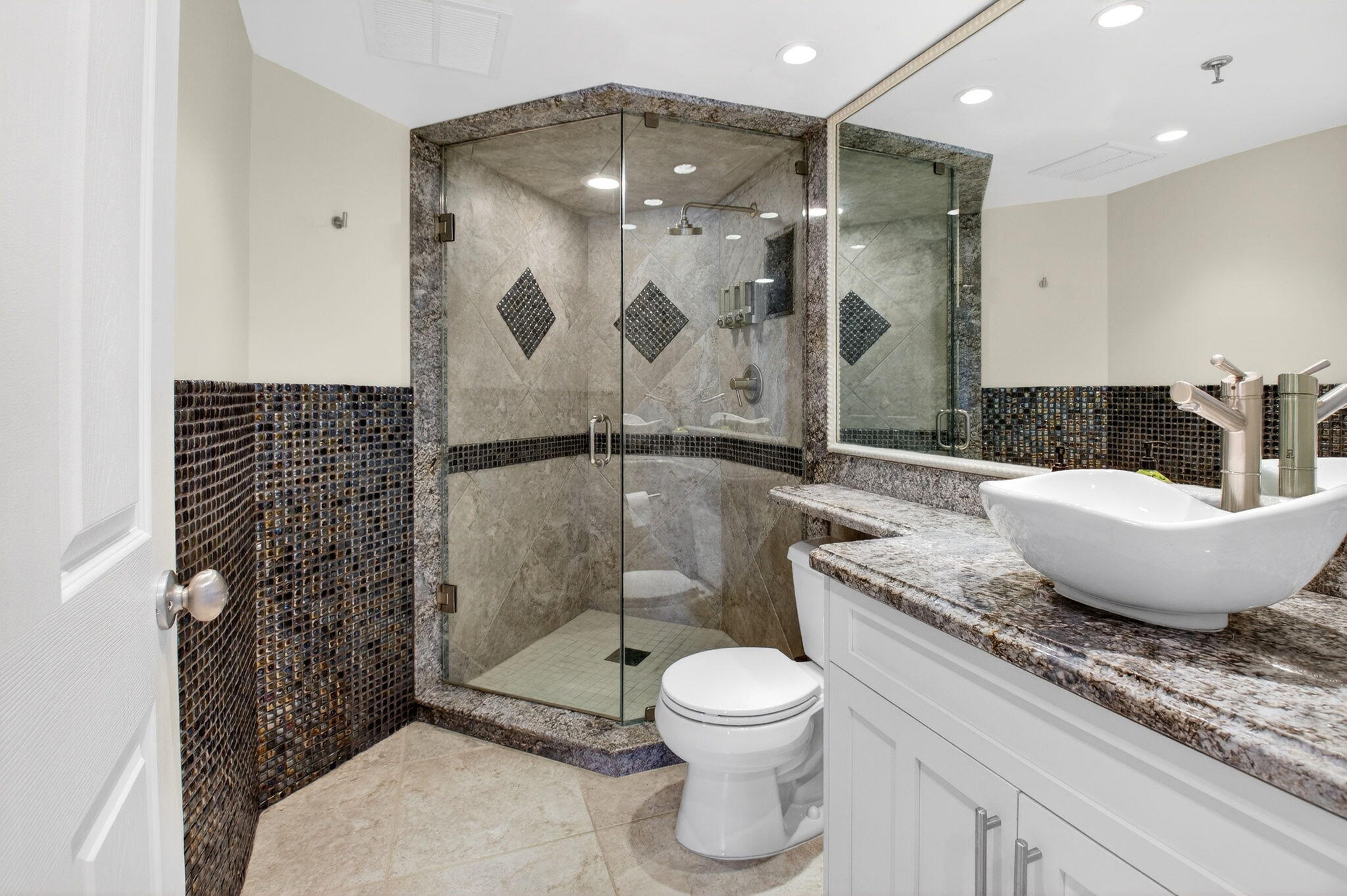 PARKER HIGHLAND CONDO - Residential