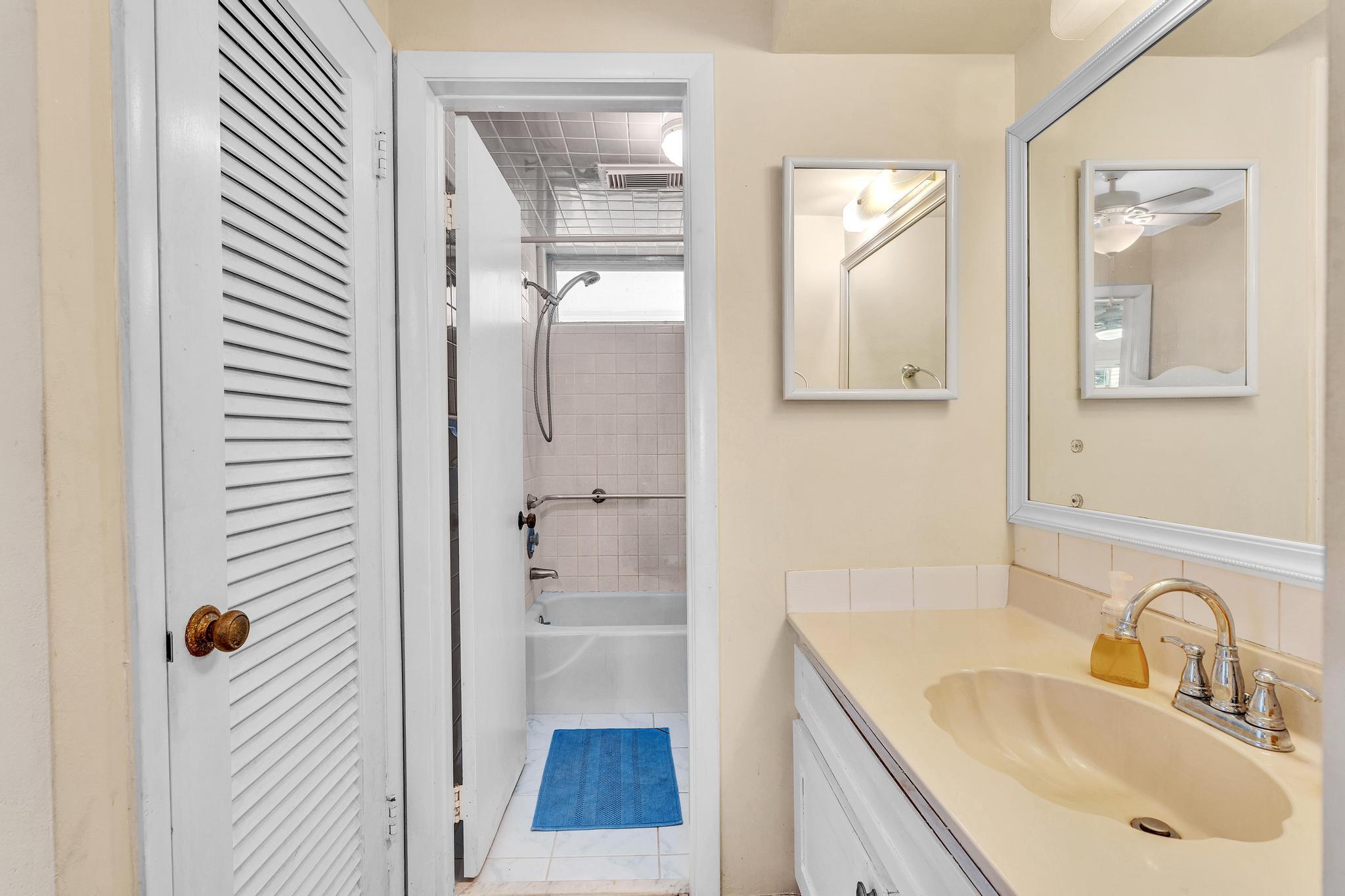 PALM ROYAL APTS INC CONDO - Residential