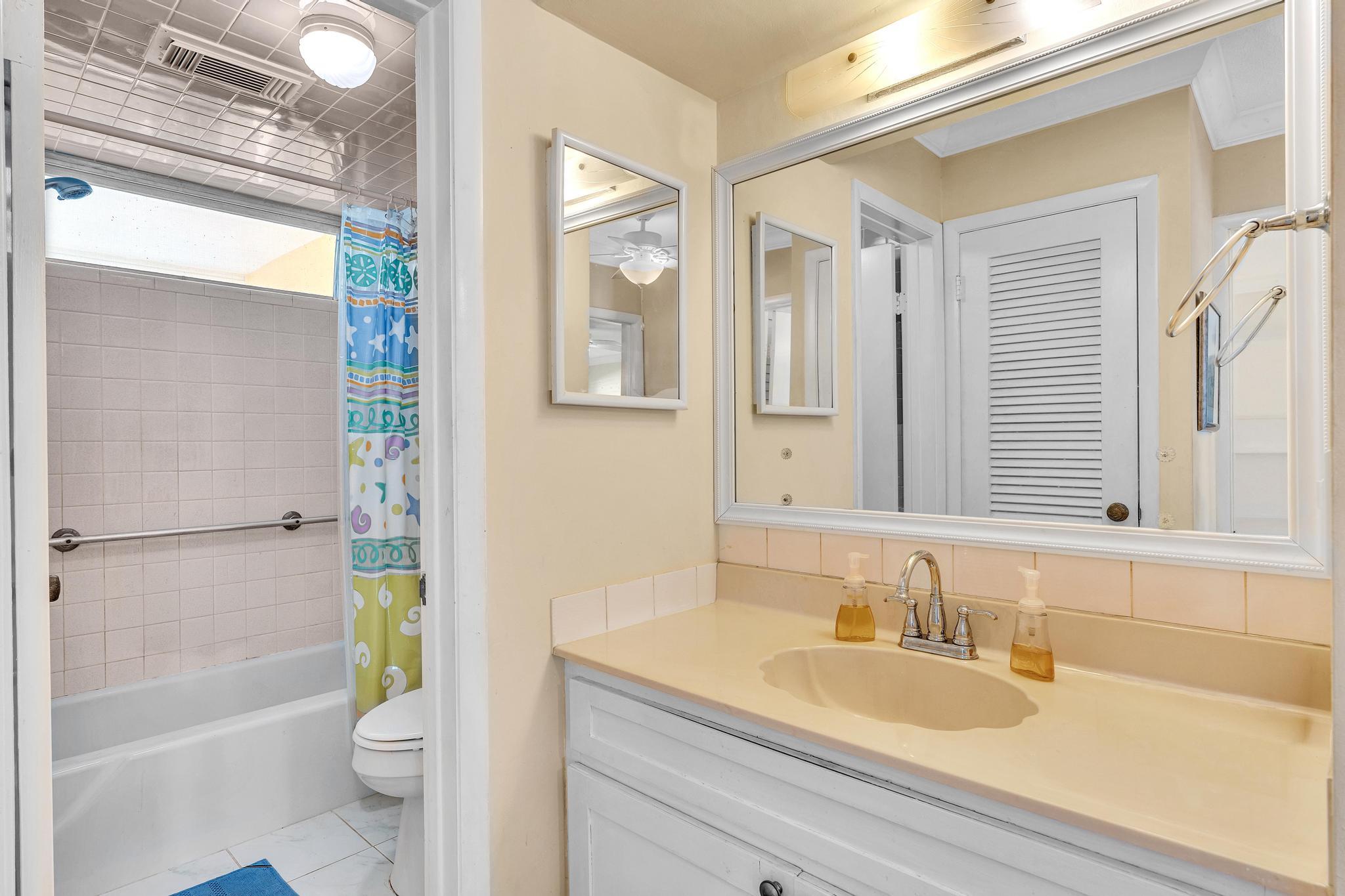 PALM ROYAL APTS INC CONDO - Residential