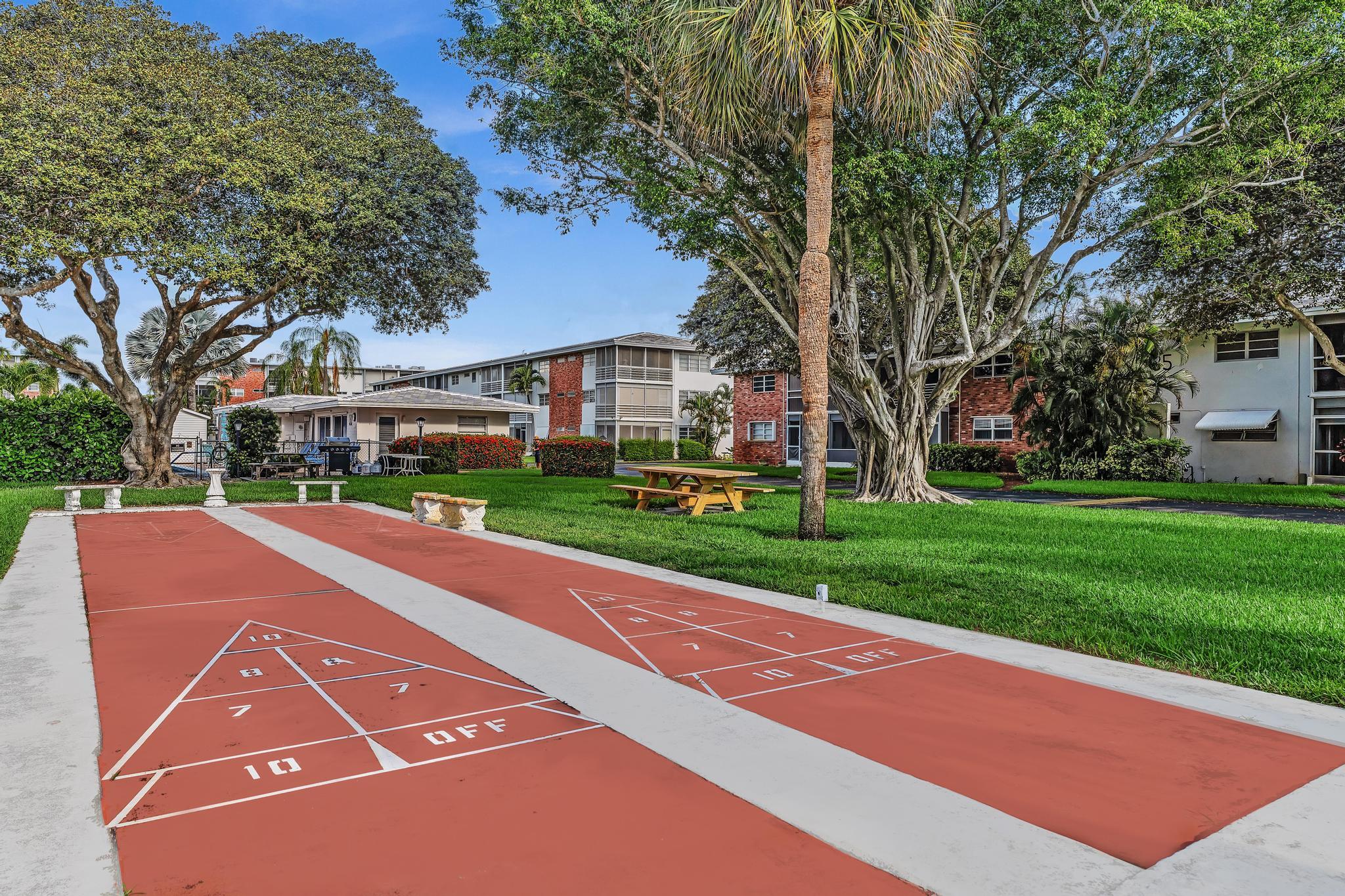 PALM ROYAL APTS INC CONDO - Residential