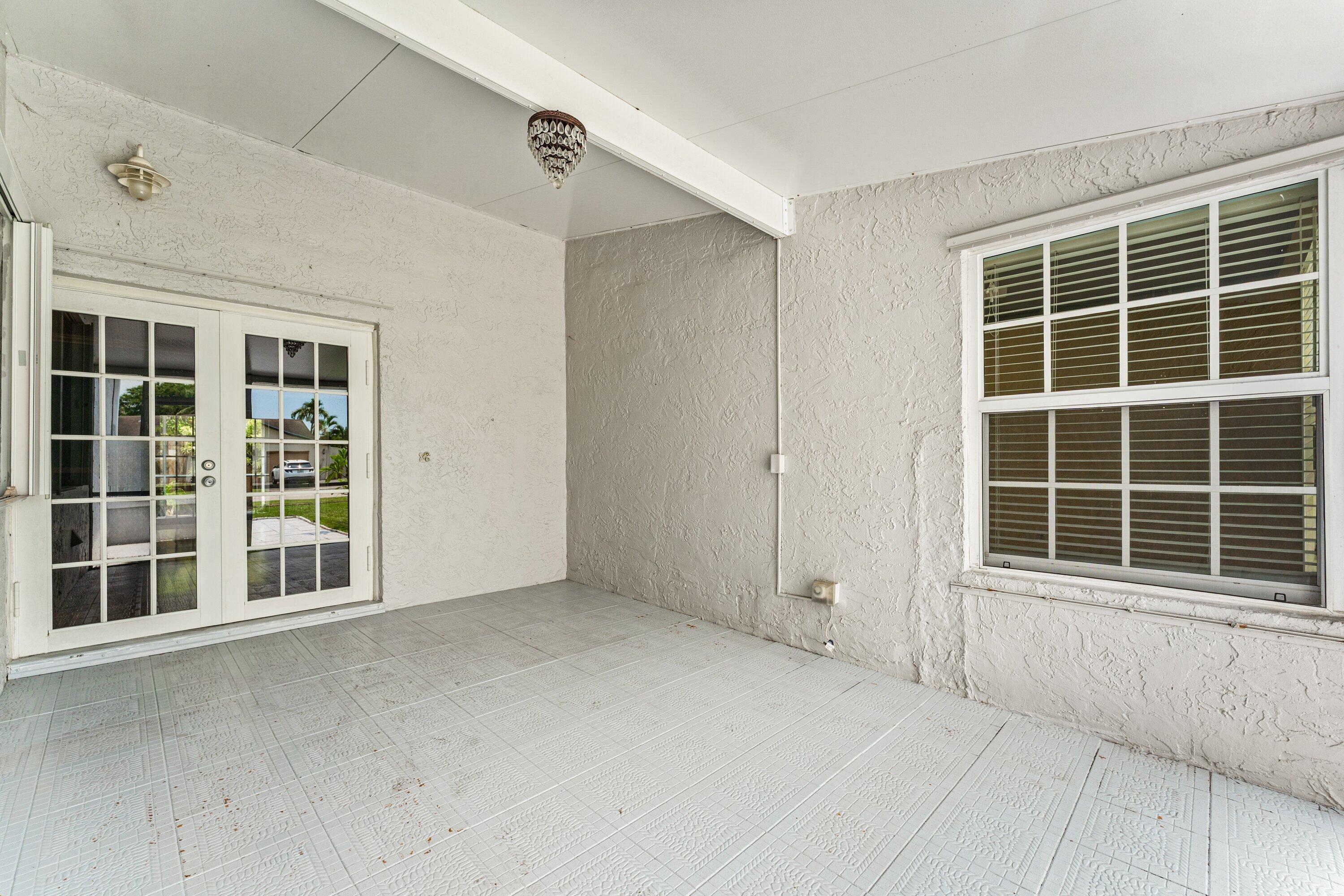 VILLAGES OF HILLSBORO SEC 1 - Residential
