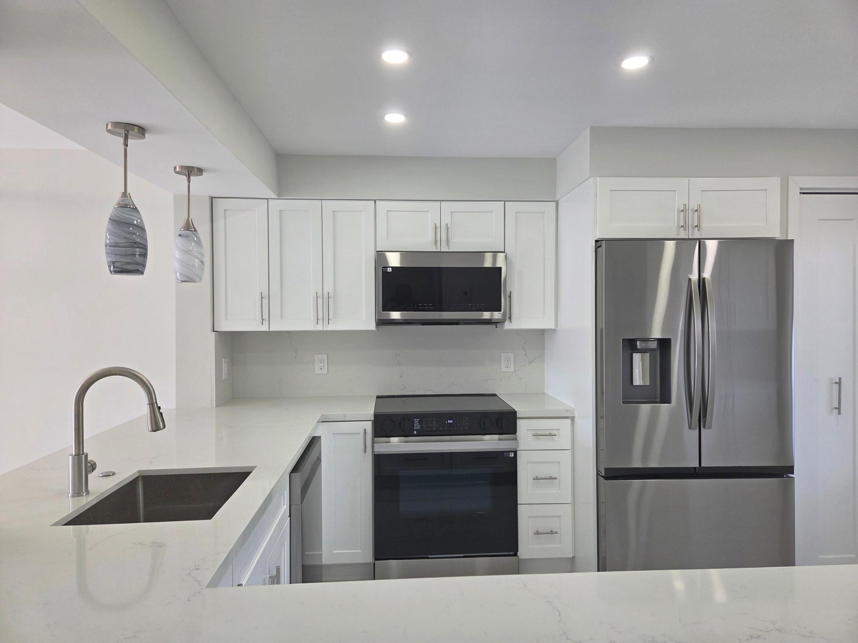 Huntington Lakes - Residential