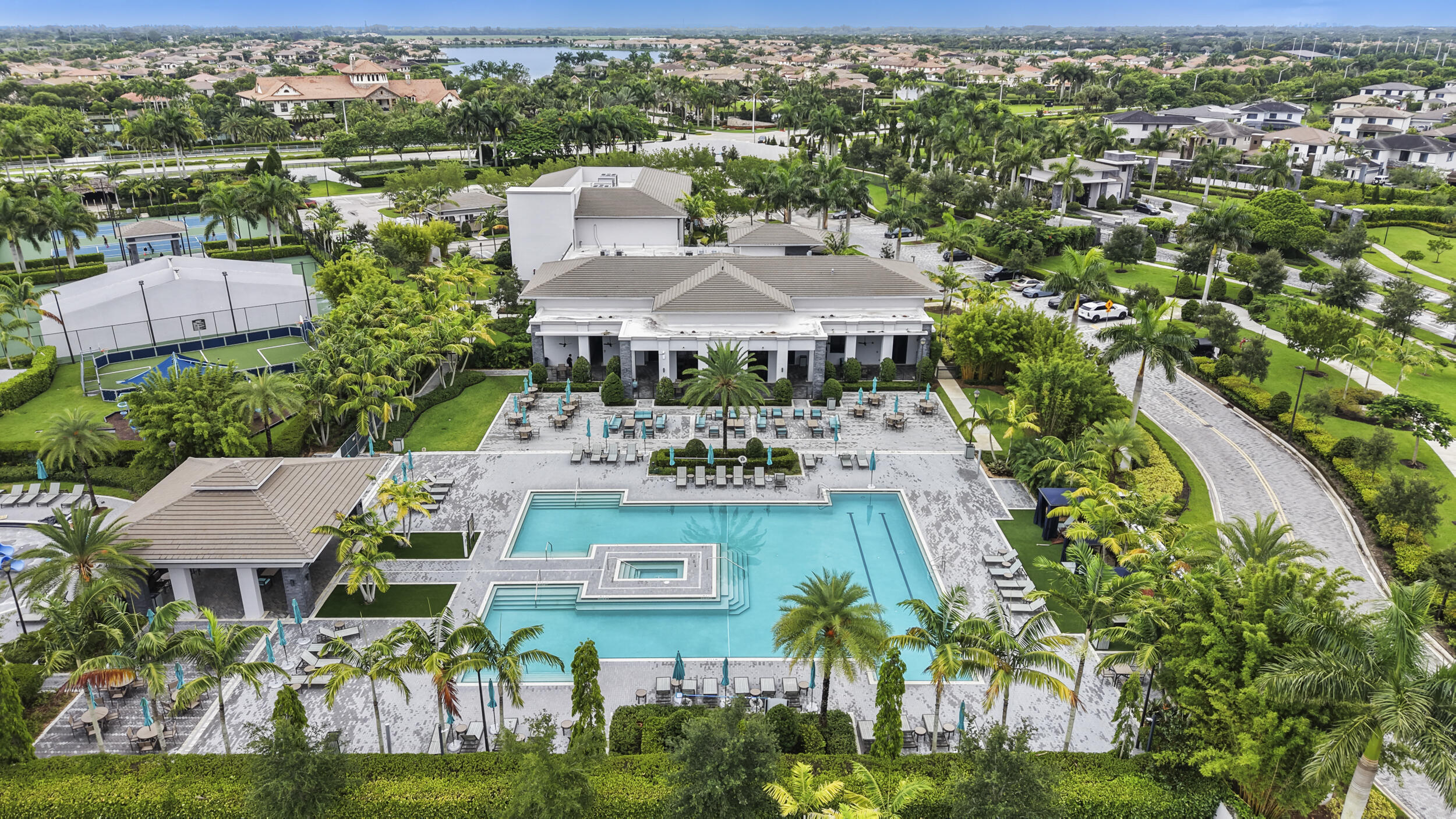 Cascata at Miralago,Triple H Ranch - Residential