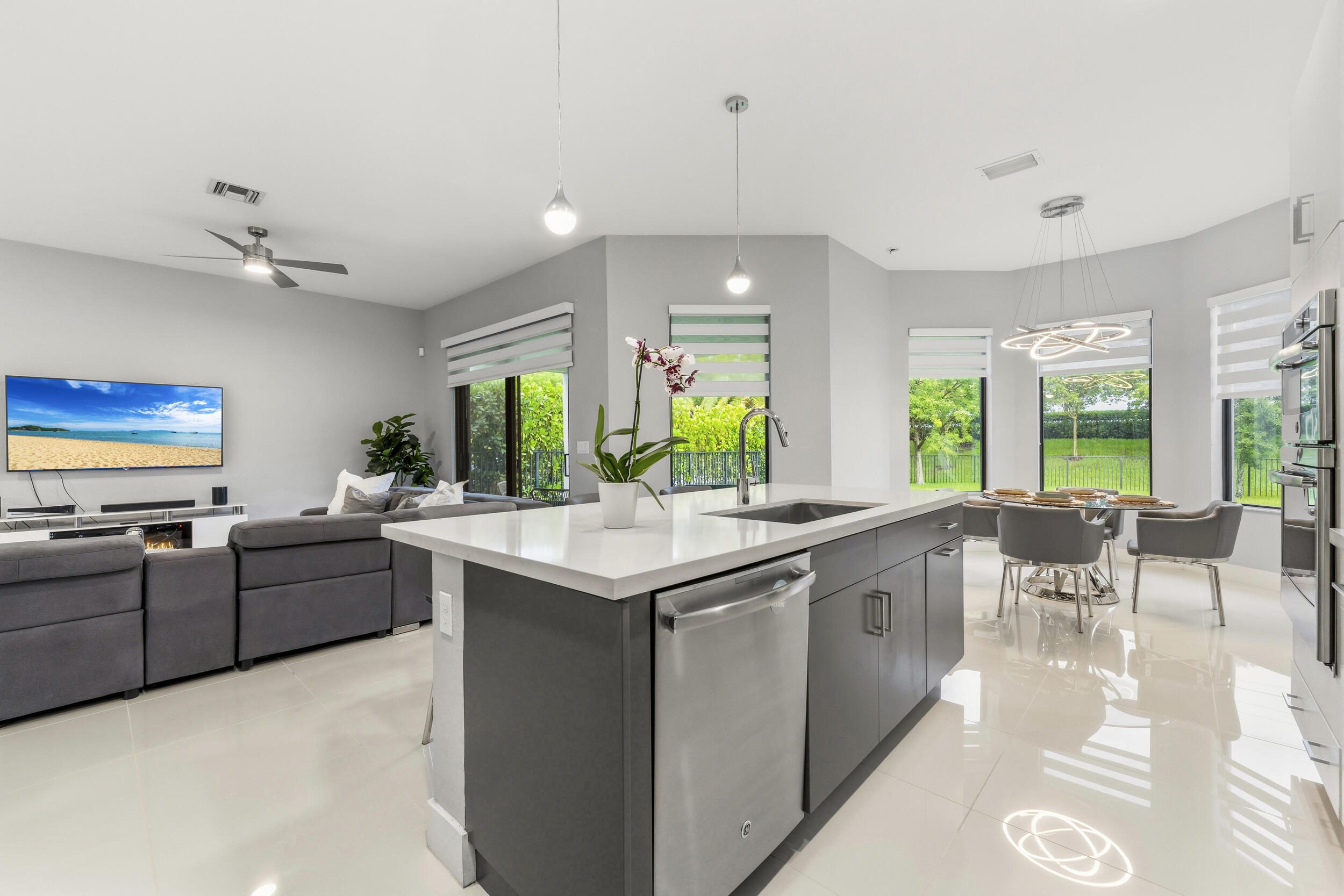 Cascata at Miralago,Triple H Ranch - Residential
