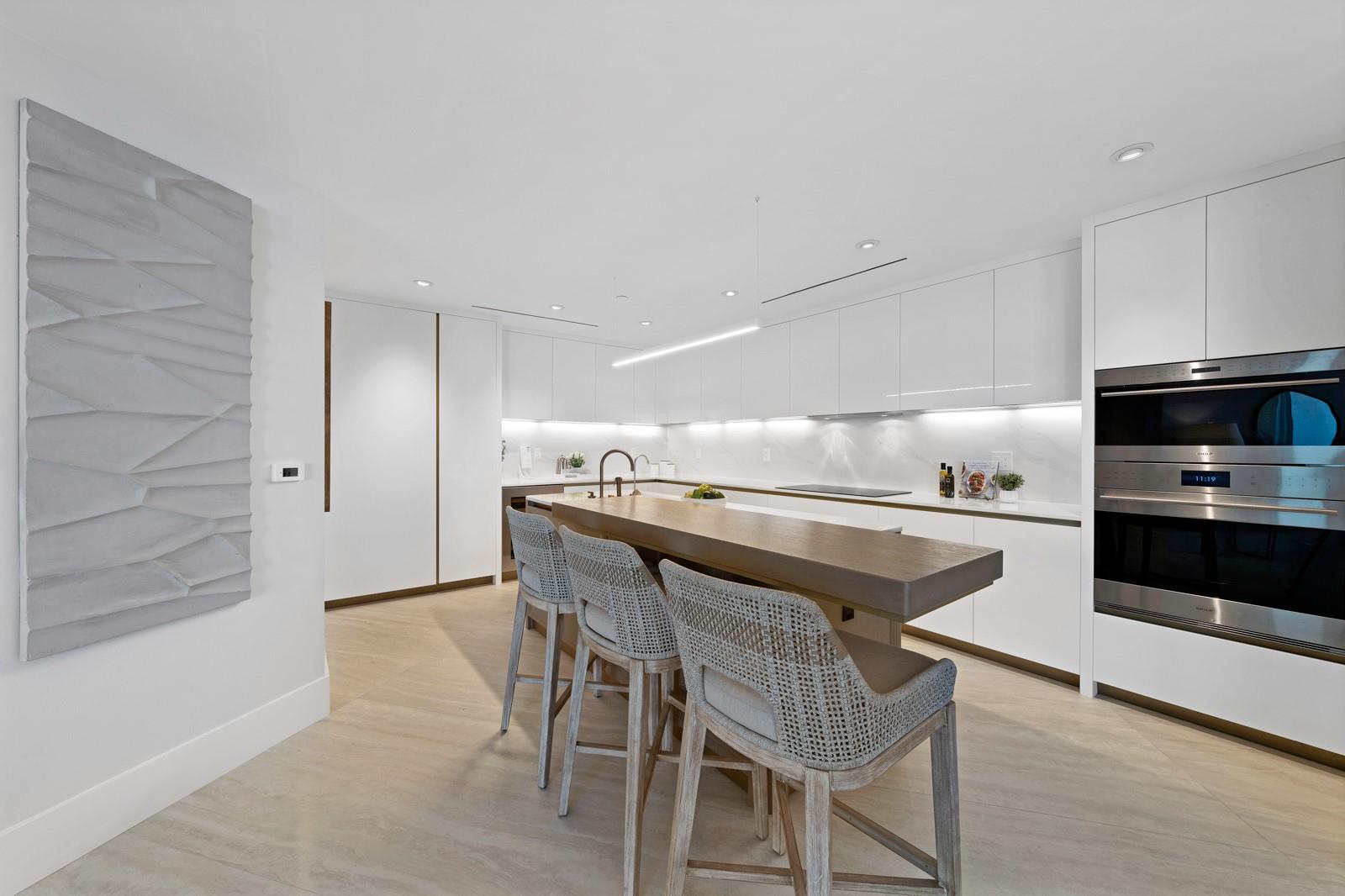Four Seasons - Residential