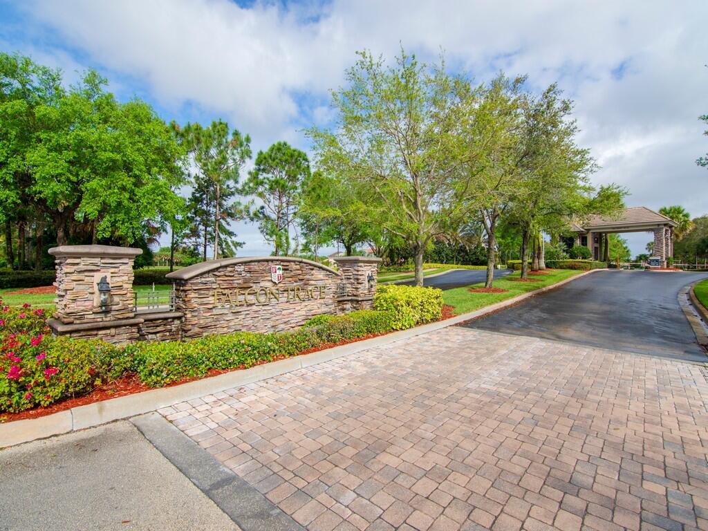 FALCON TRACE PLAT FOUR - Residential
