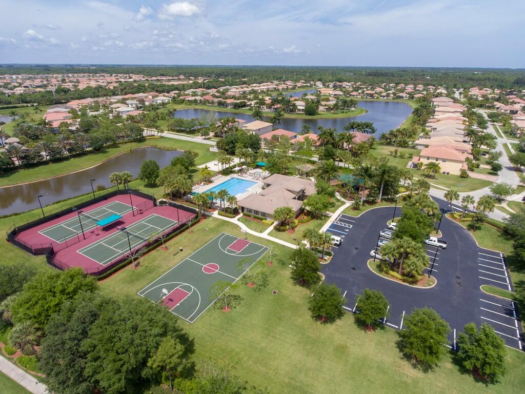 FALCON TRACE PLAT FOUR - Residential