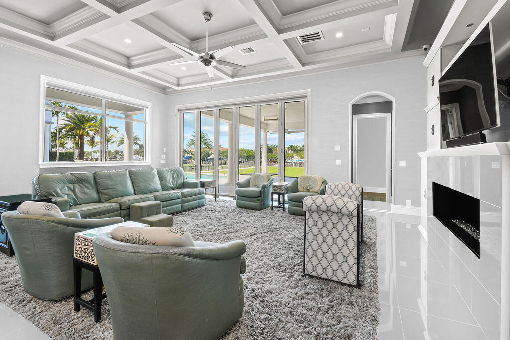 Frenchman's Harbor - Admiral Collection - Residential