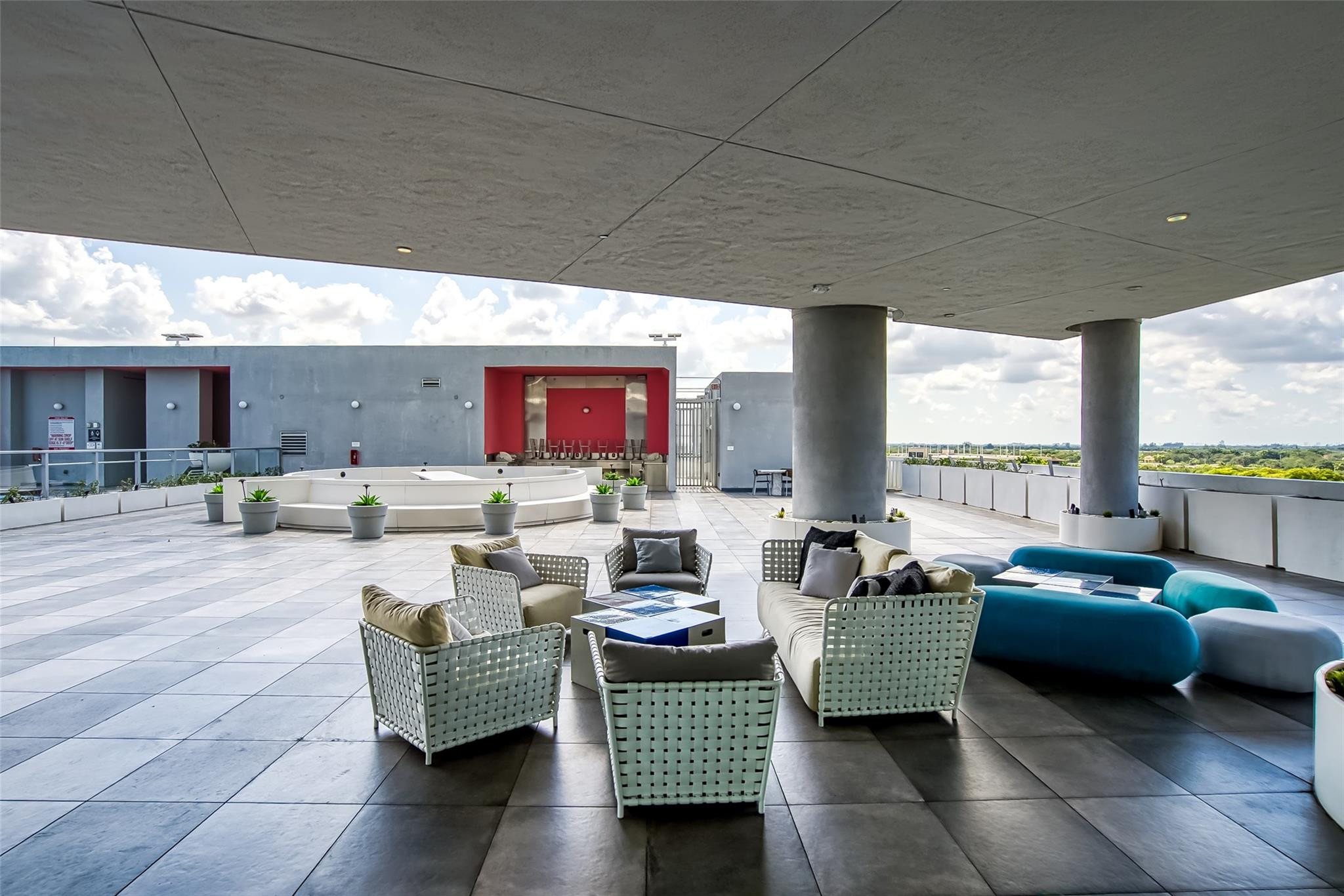 METROPICA NORTH TOWER ONE - Residential