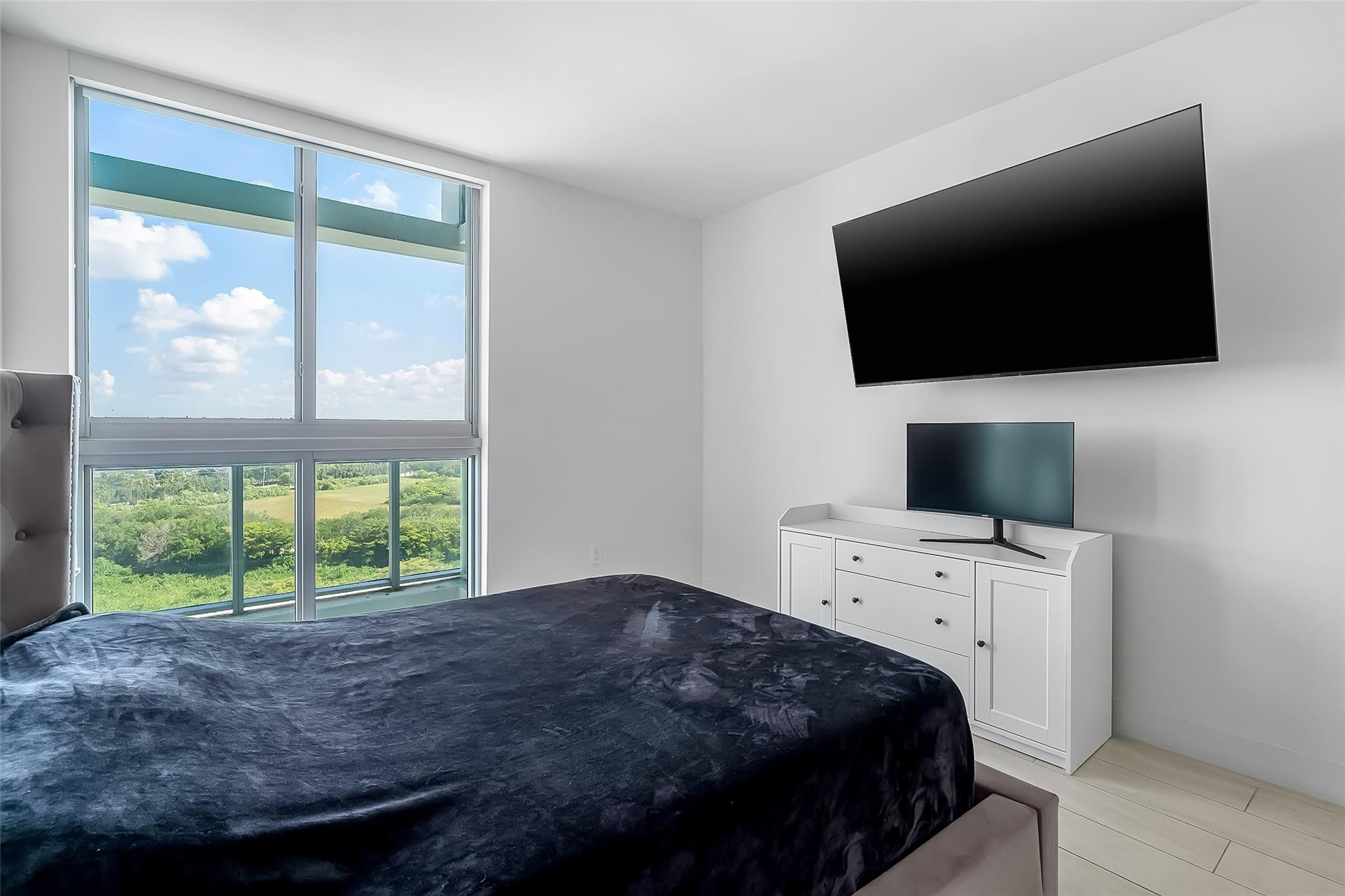 METROPICA NORTH TOWER ONE - Residential