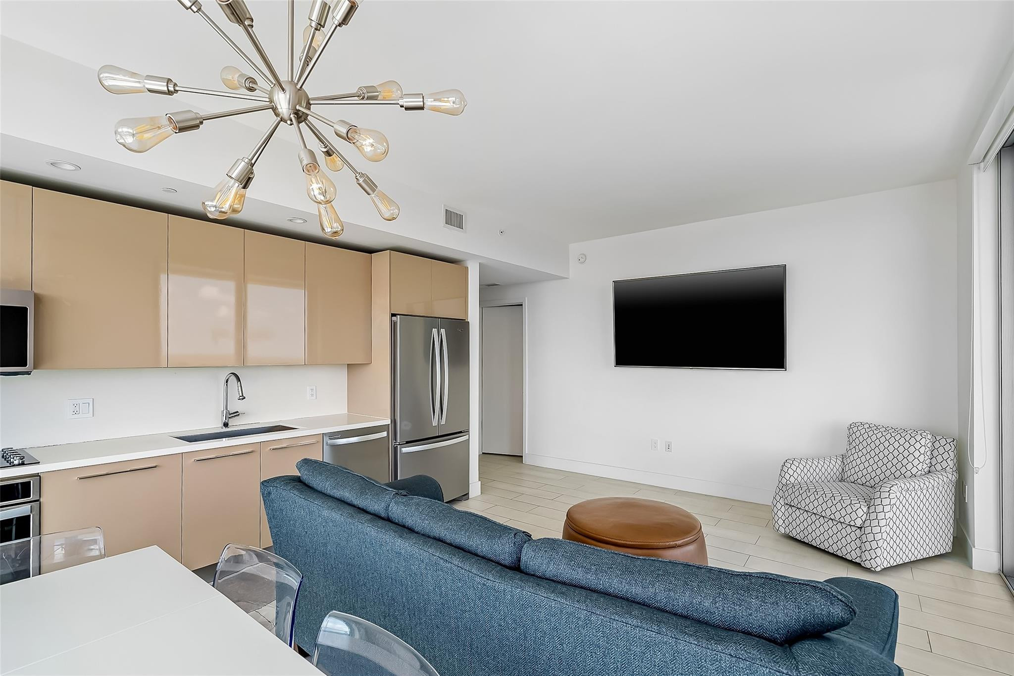 METROPICA NORTH TOWER ONE - Residential