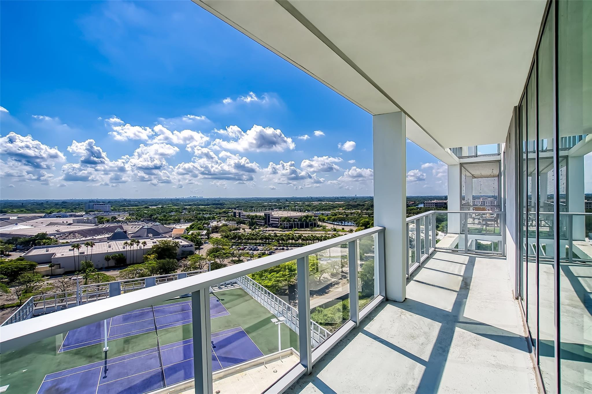 METROPICA NORTH TOWER ONE - Residential