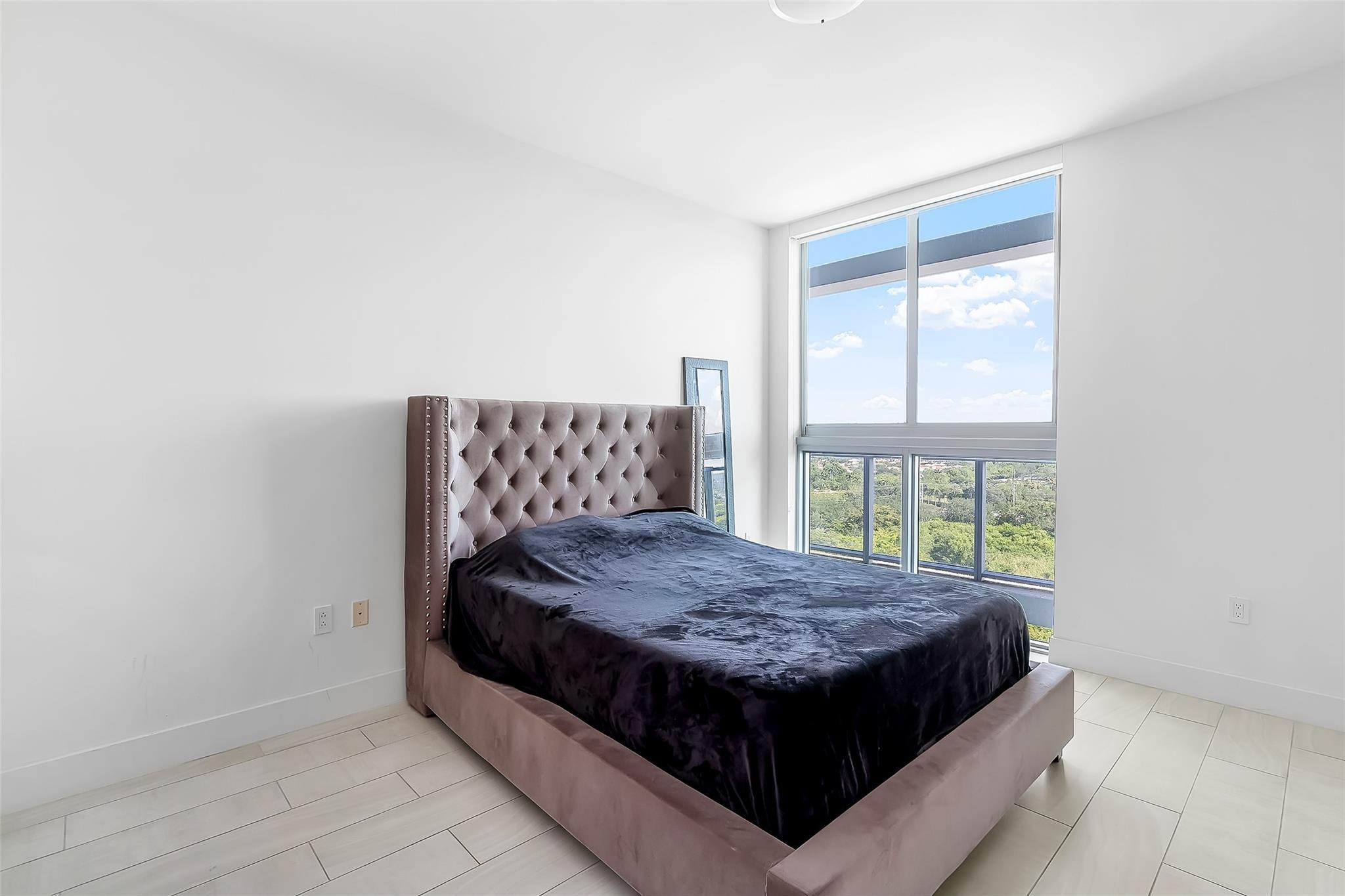 METROPICA NORTH TOWER ONE - Residential