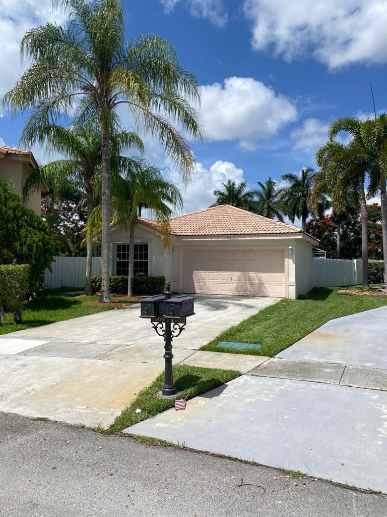 SILVER LAKES PHASE III - Residential Lease