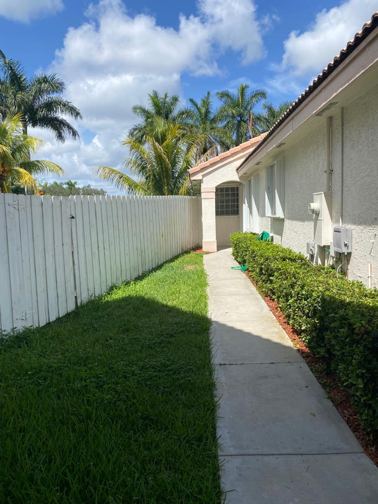 SILVER LAKES PHASE III - Residential Lease