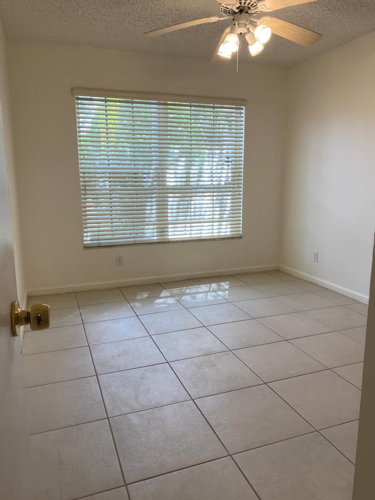 SILVER LAKES PHASE III - Residential Lease