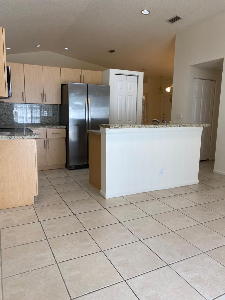SILVER LAKES PHASE III - Residential Lease