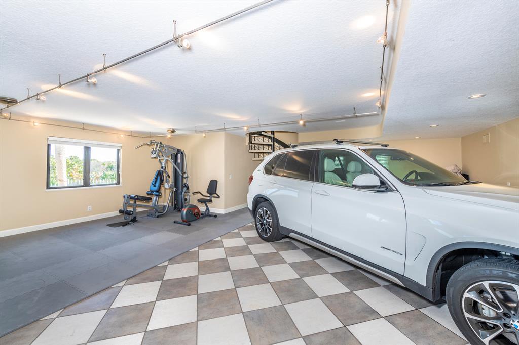 CORONADO SHORES UNIT 5 RESUB - Residential