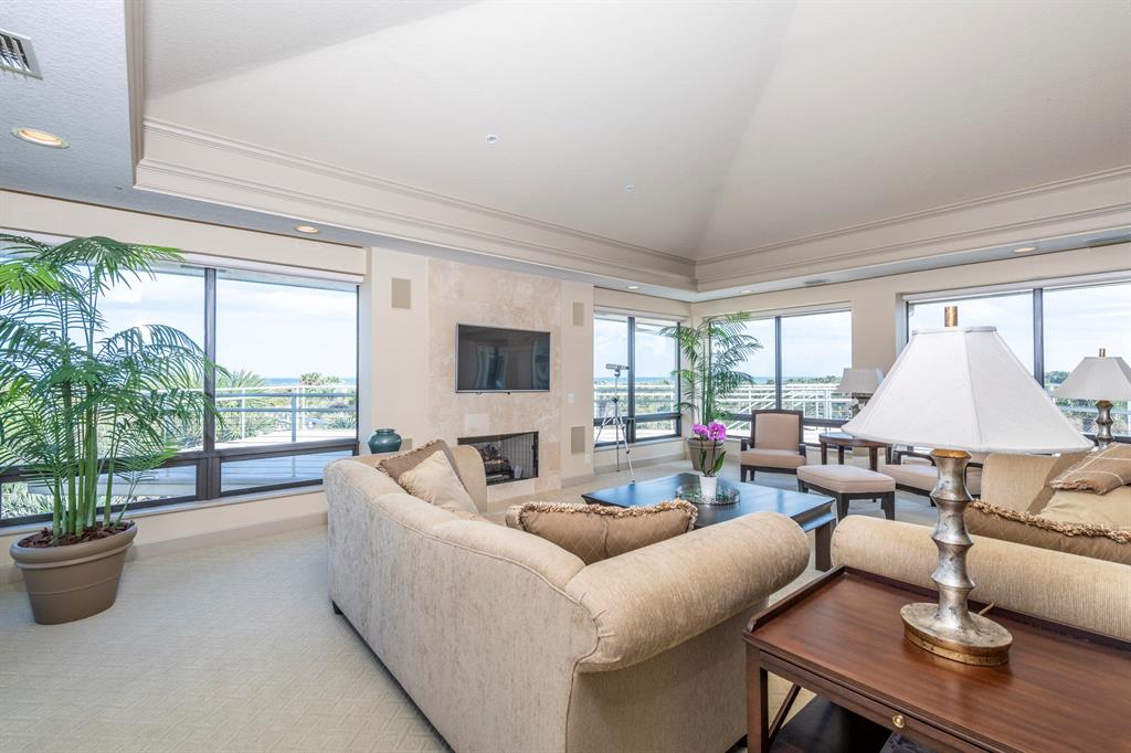 CORONADO SHORES UNIT 5 RESUB - Residential