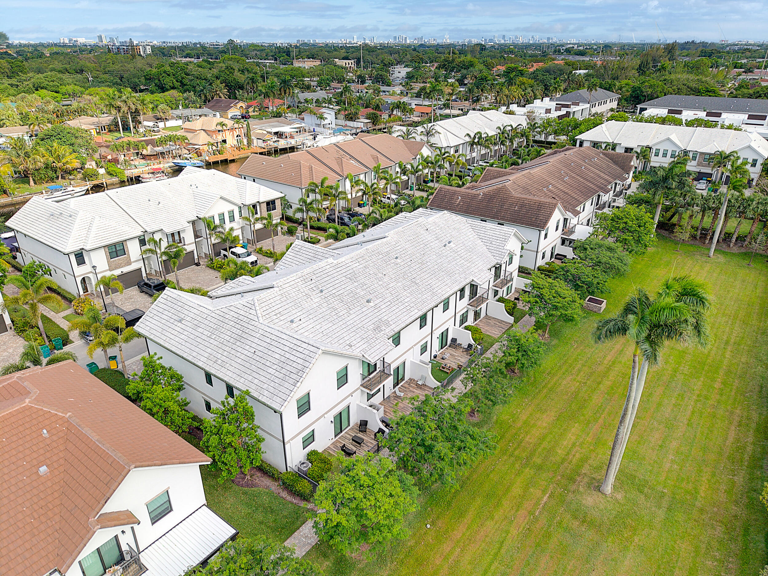 Aqua Bella - Residential Lease