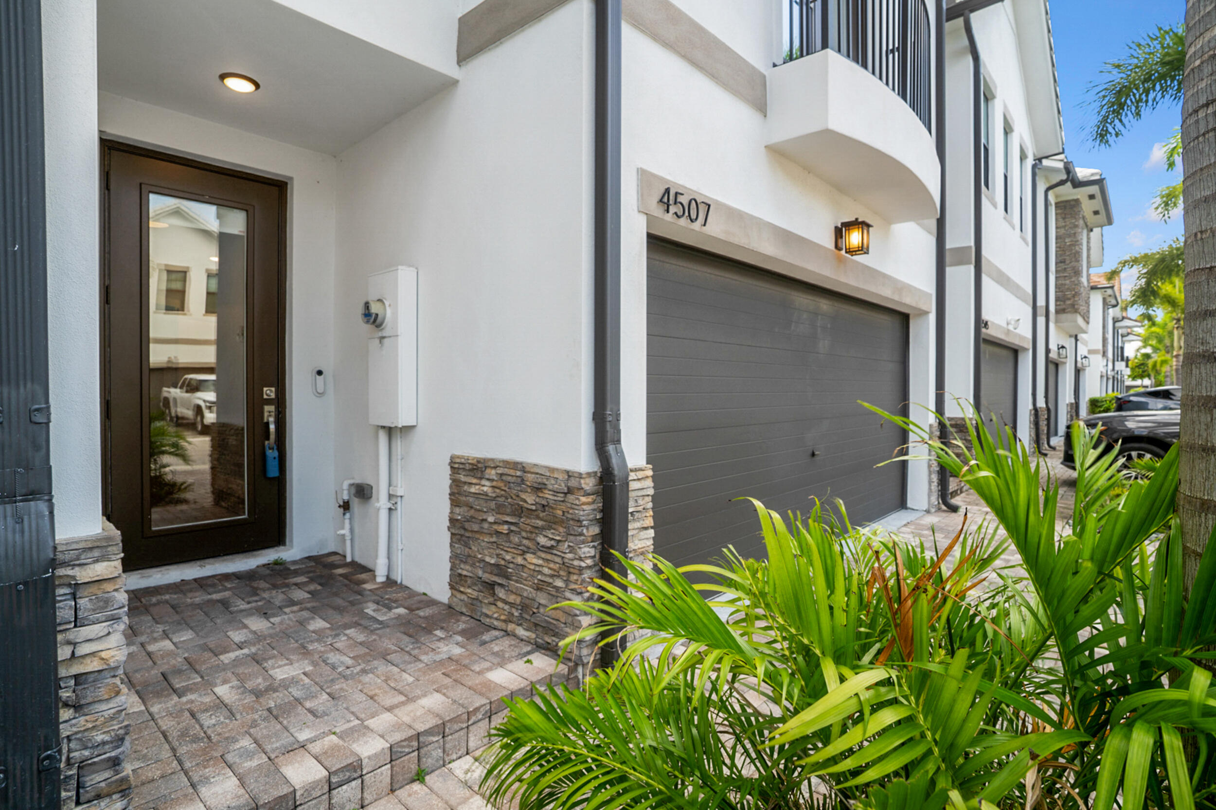 Aqua Bella - Residential Lease